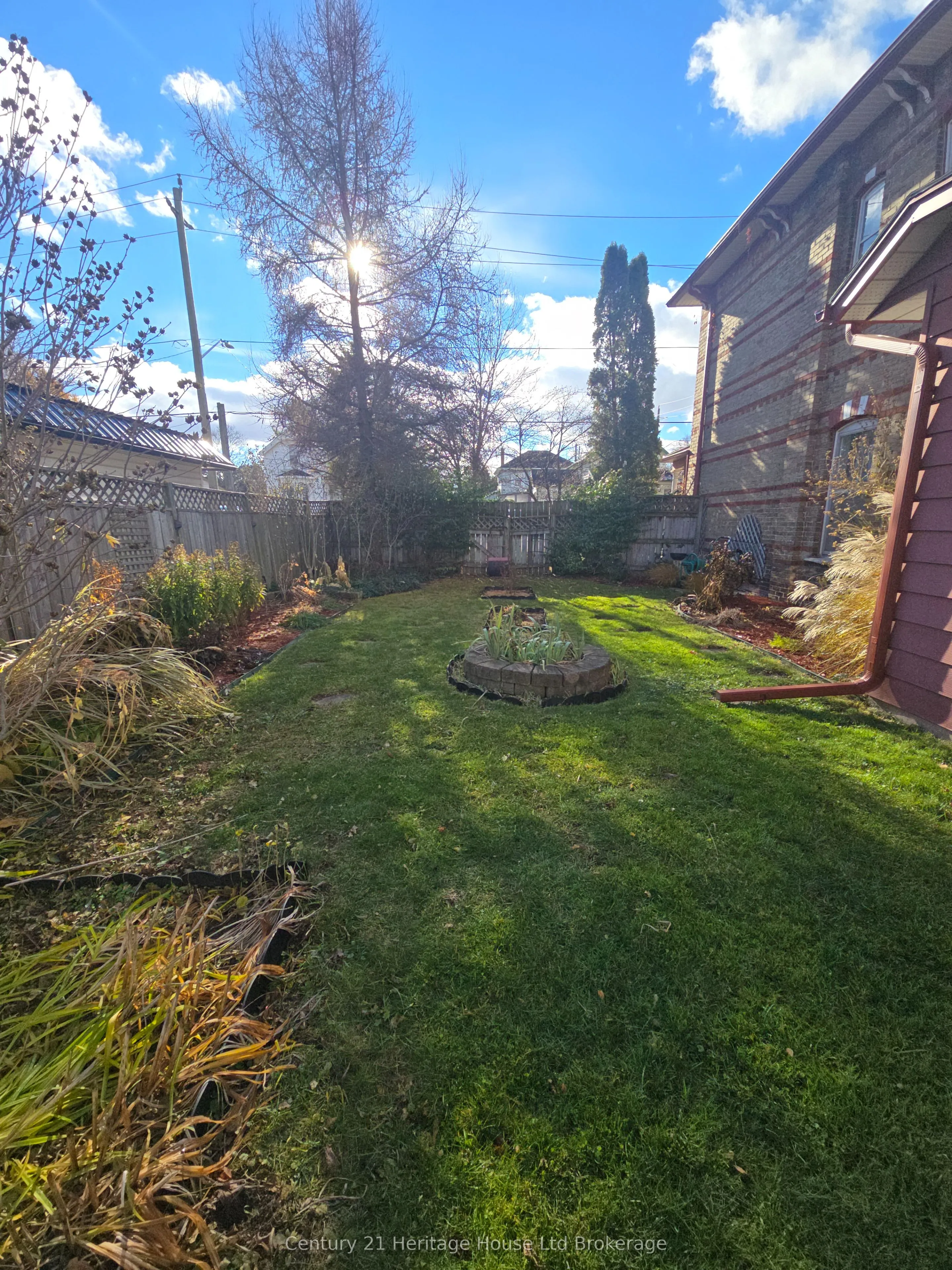 657 Frances Street
