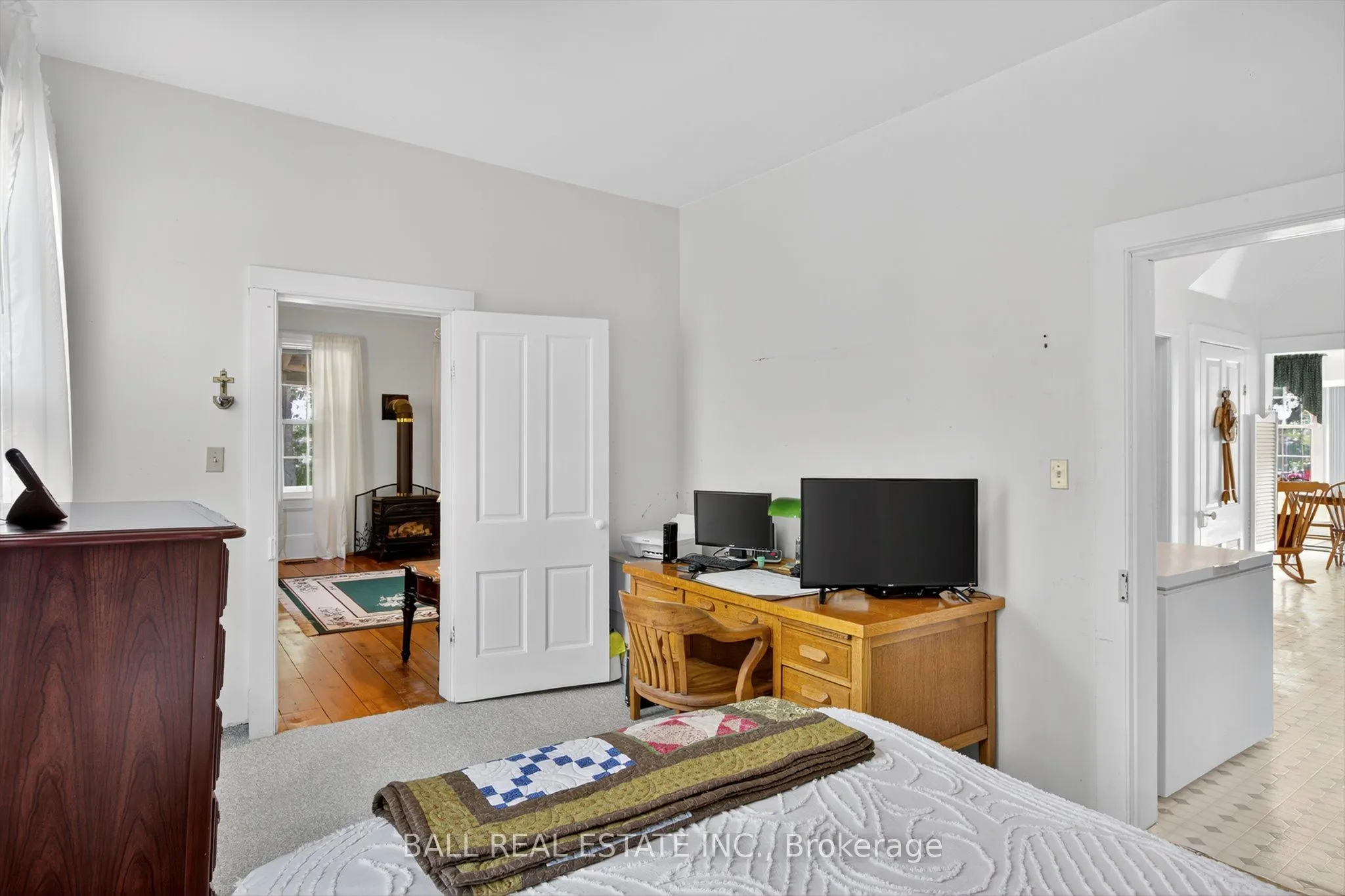 130 Front Street W
