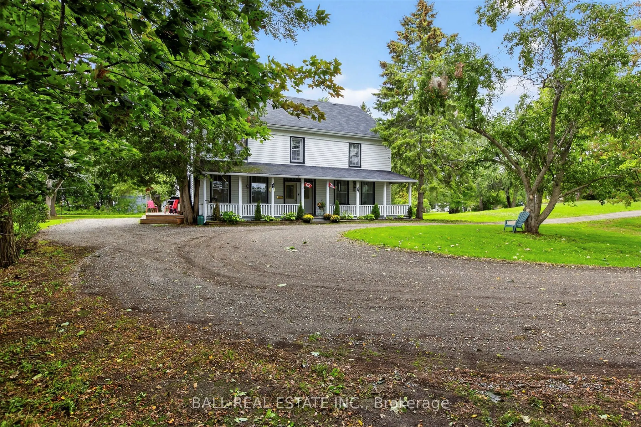 130 Front Street W