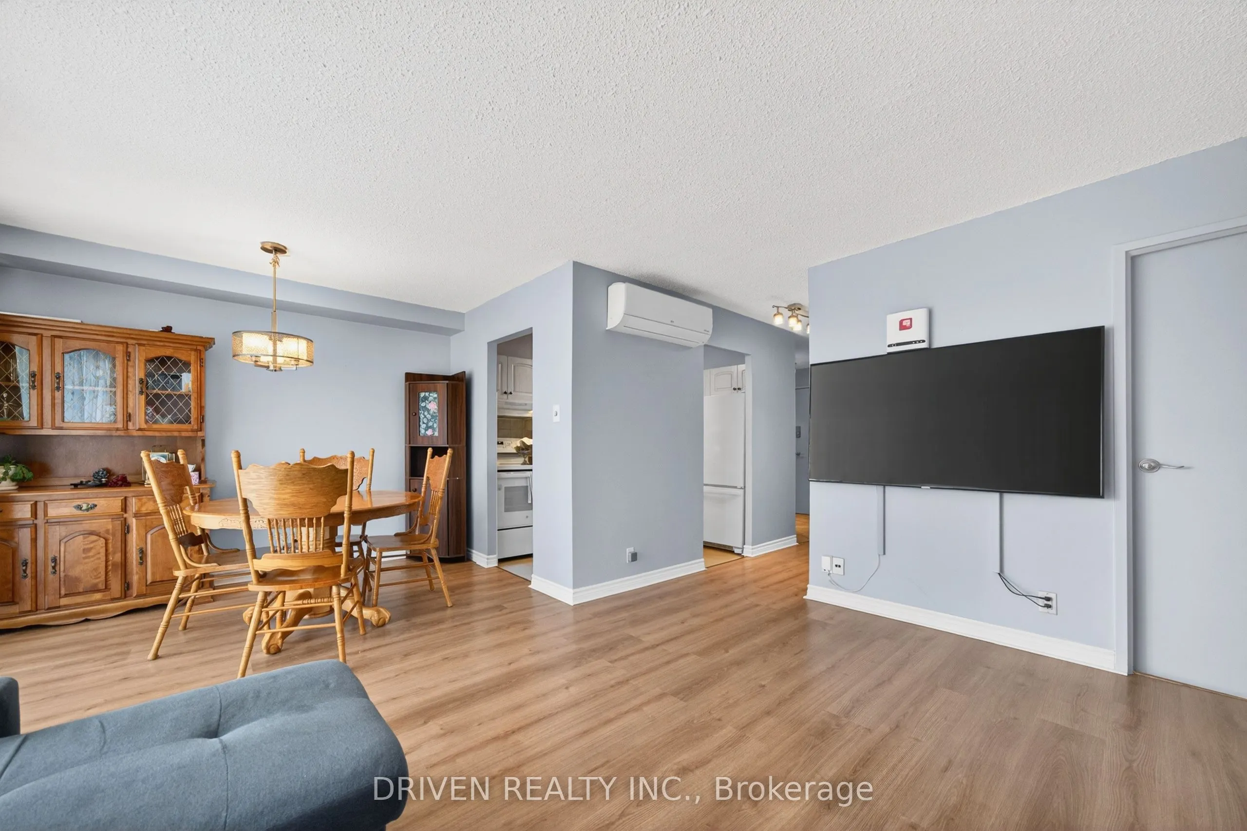 158 A McArthur Avenue #404