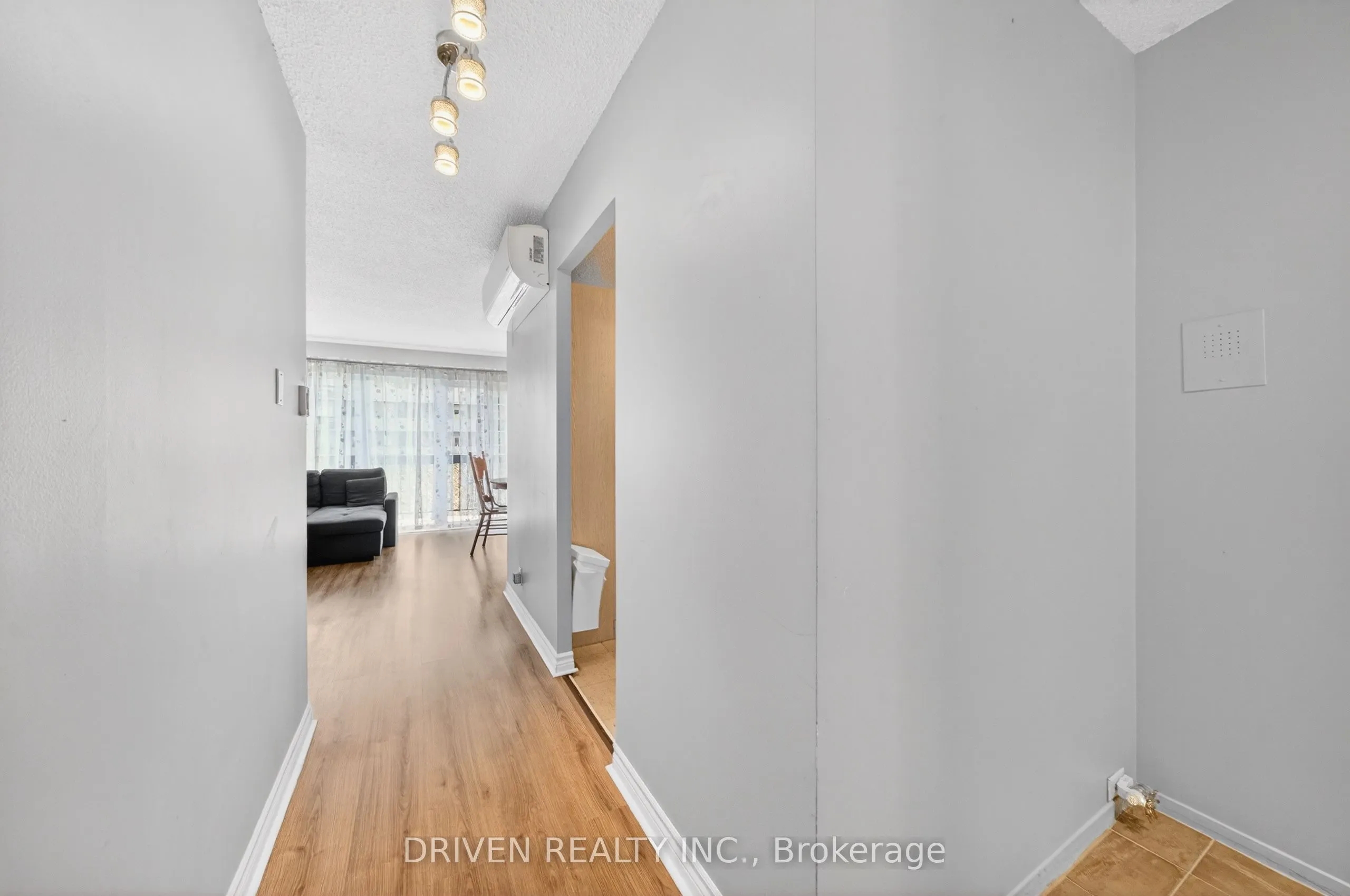 158 A McArthur Avenue #404