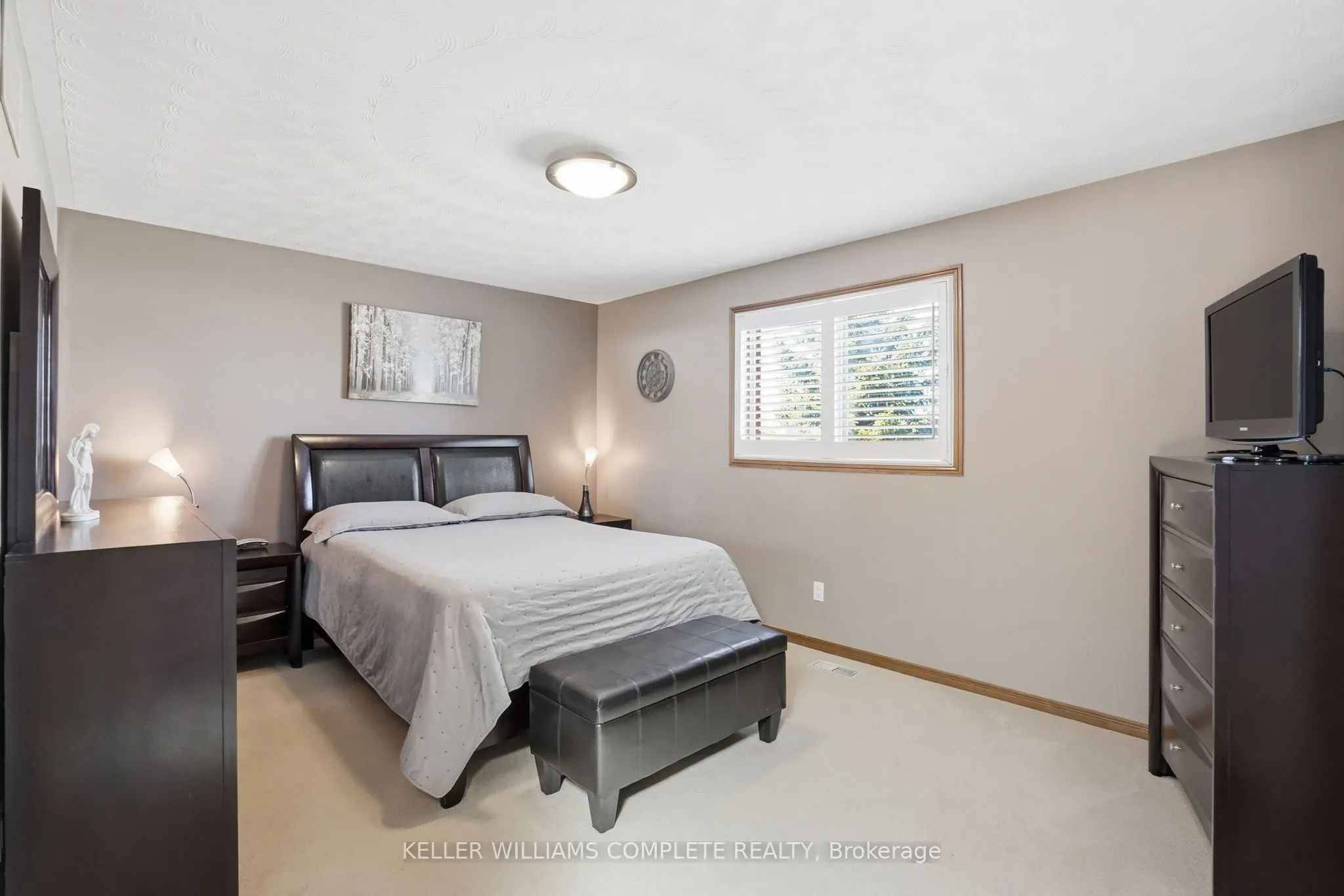 32 Highbury Drive
