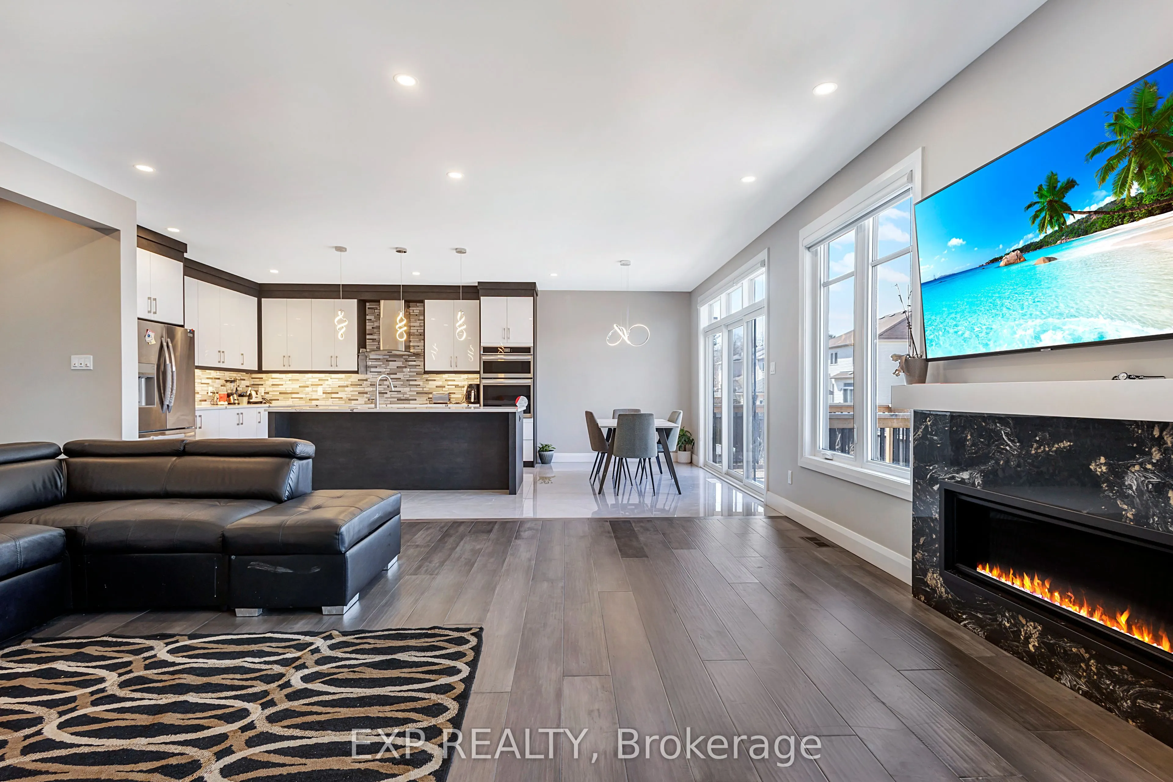 348 Abbeydale Circle