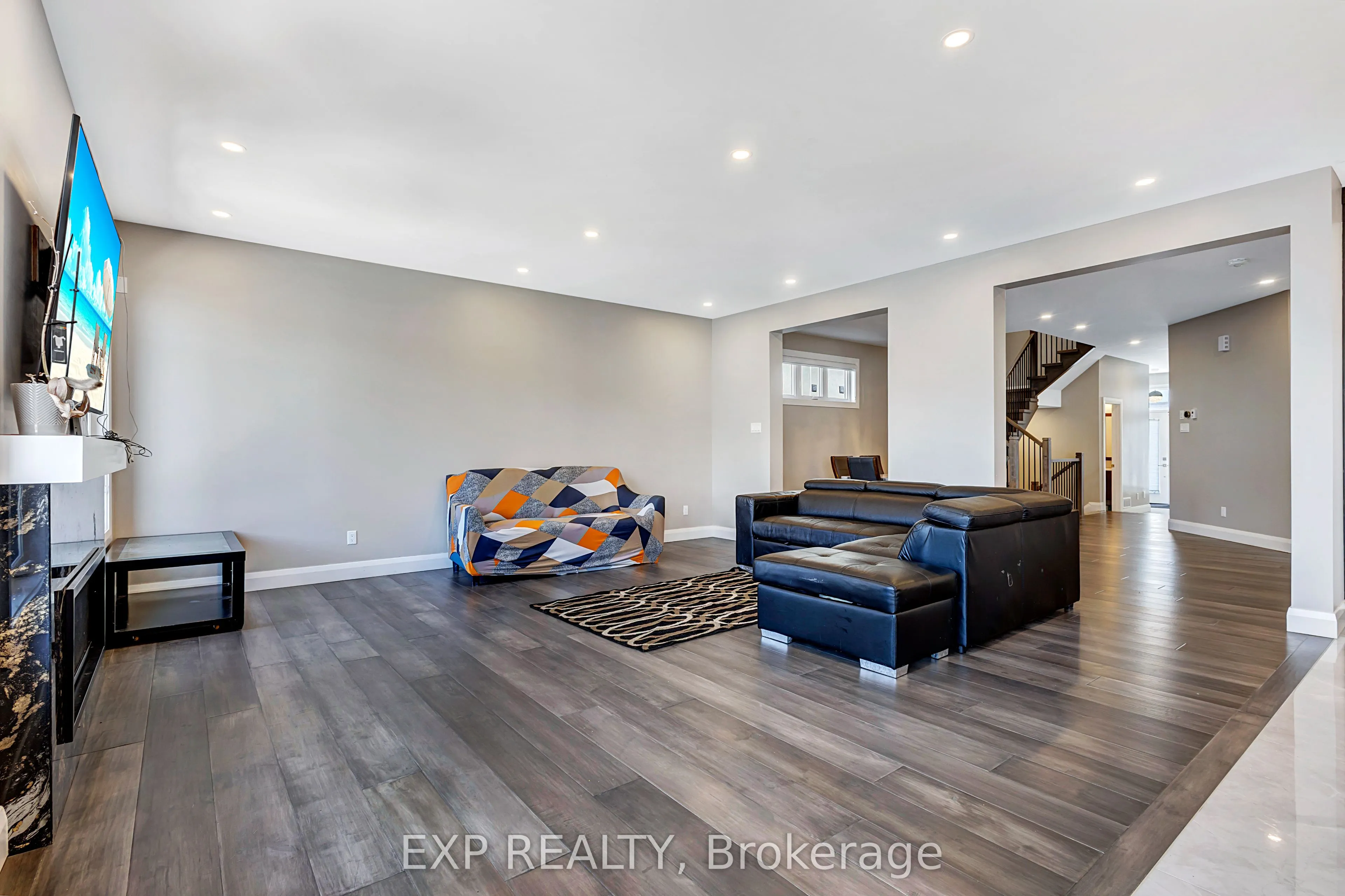 348 Abbeydale Circle