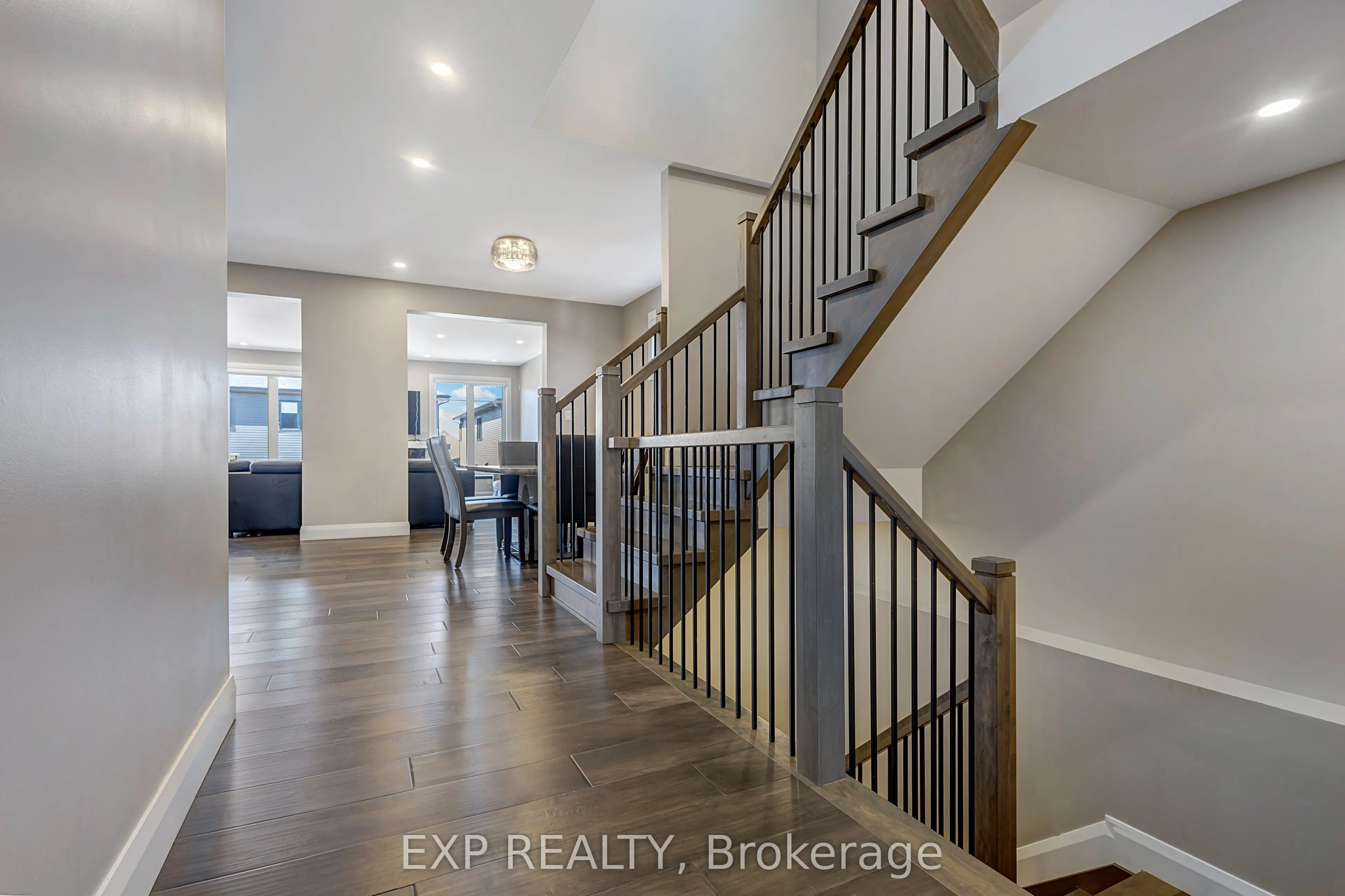 348 Abbeydale Circle