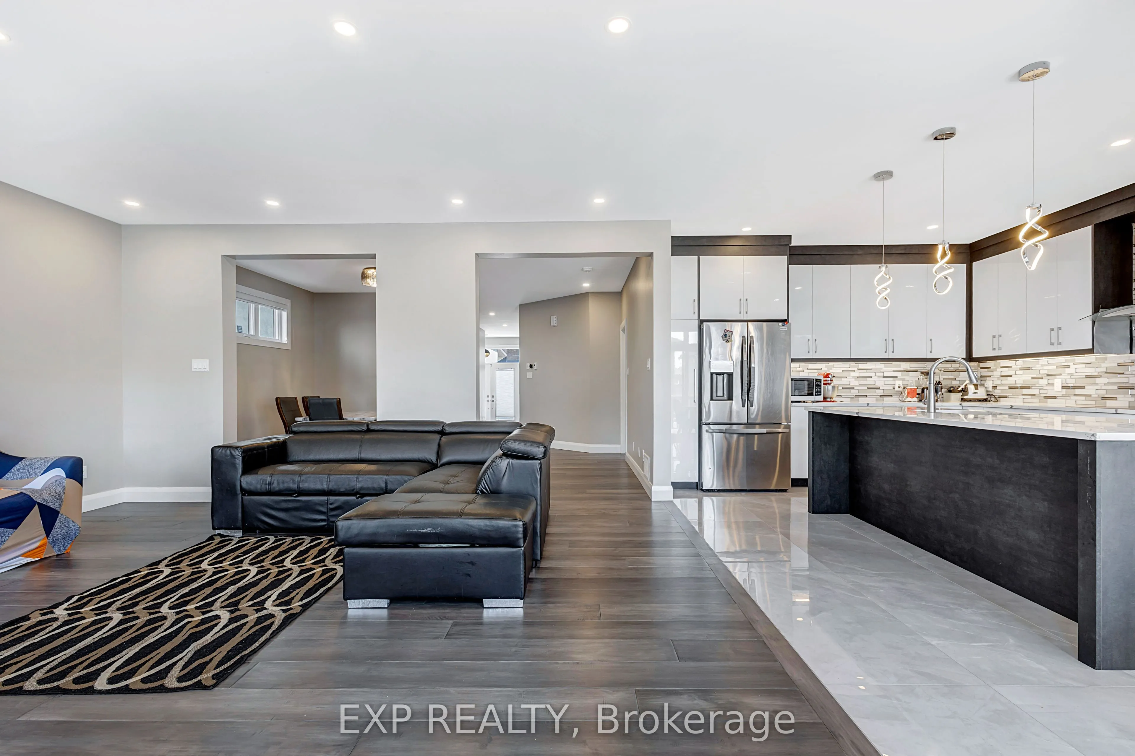 348 Abbeydale Circle