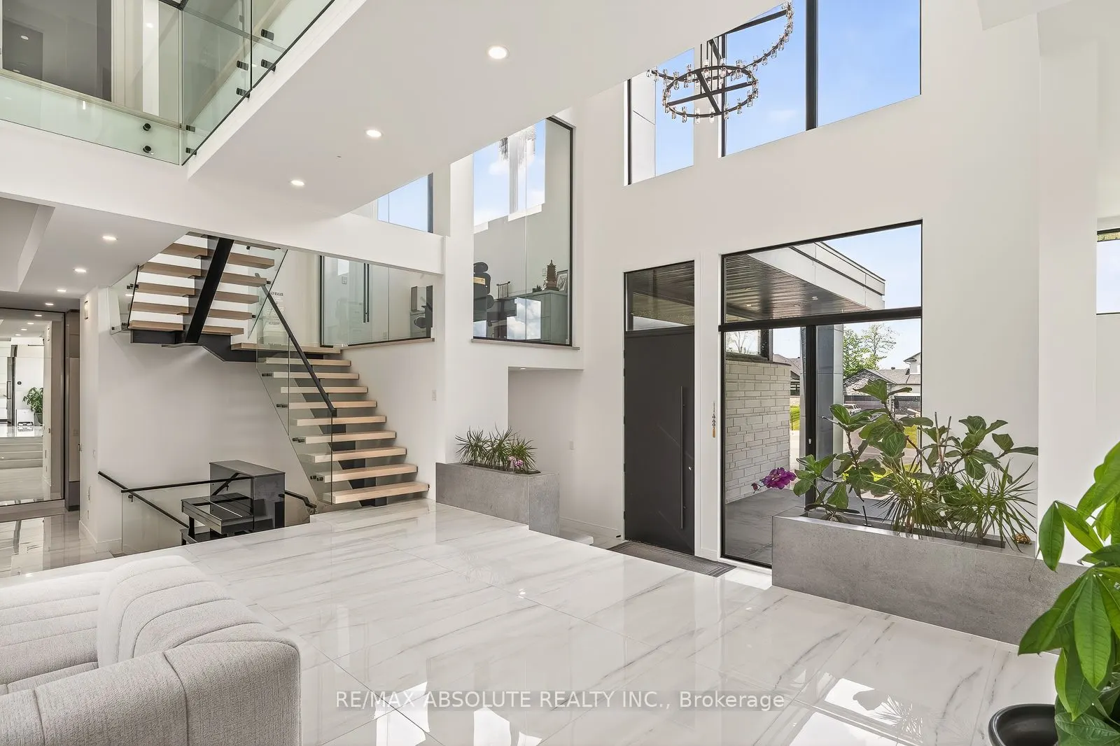 553 SHOREWAY Drive