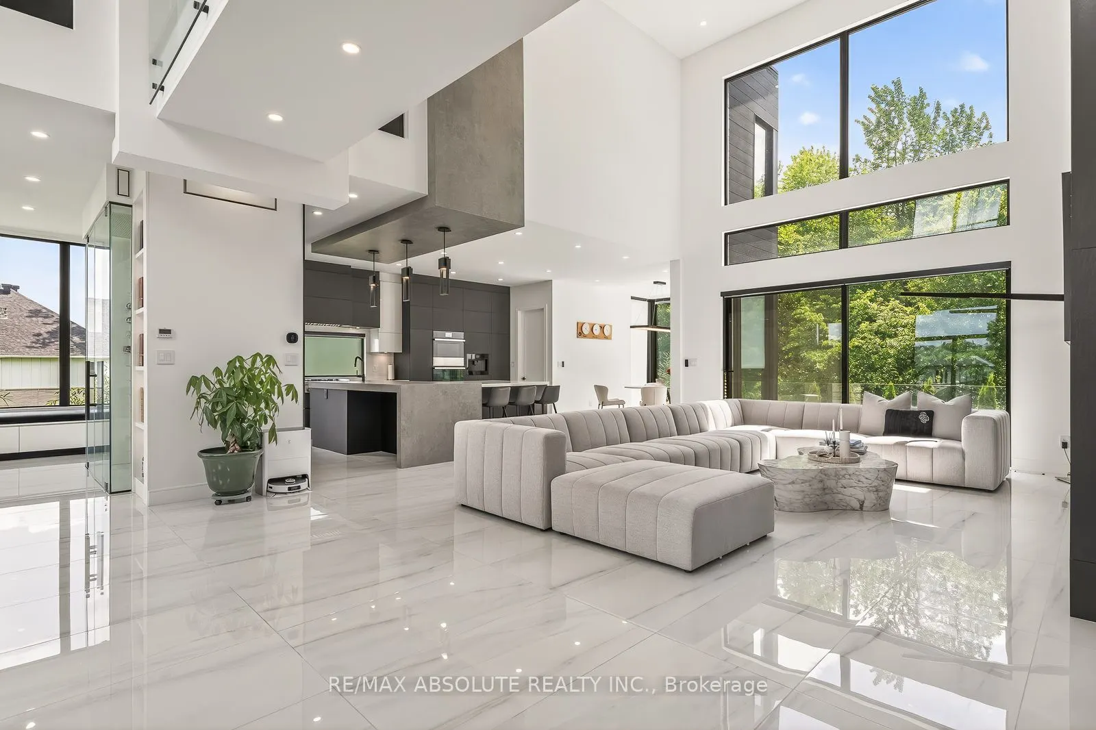 553 SHOREWAY Drive