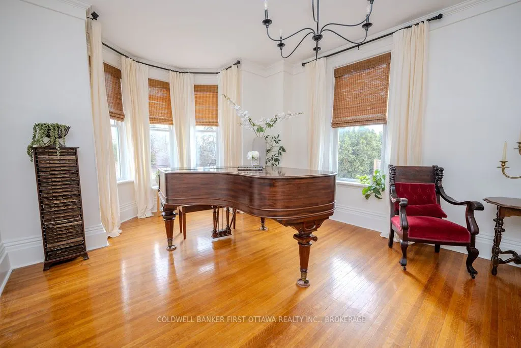 201 Bridge Street W