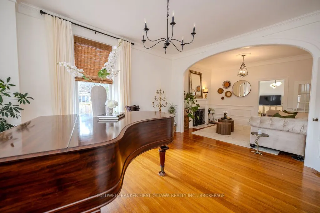 201 Bridge Street W