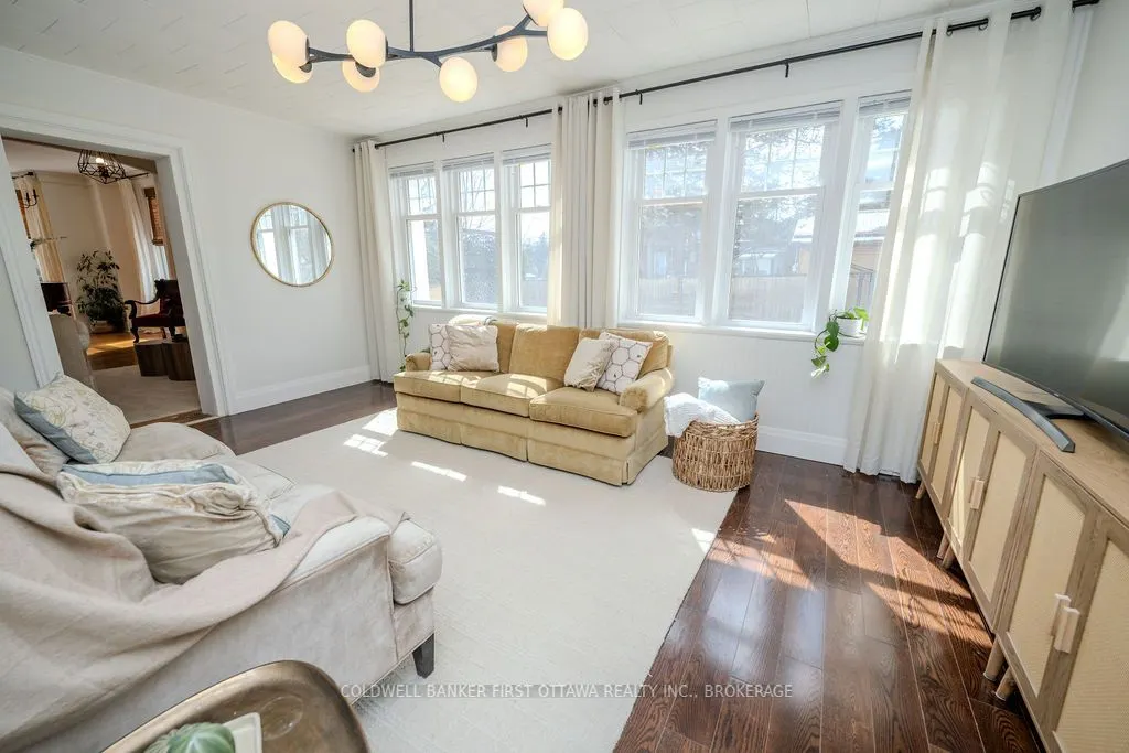 201 Bridge Street W