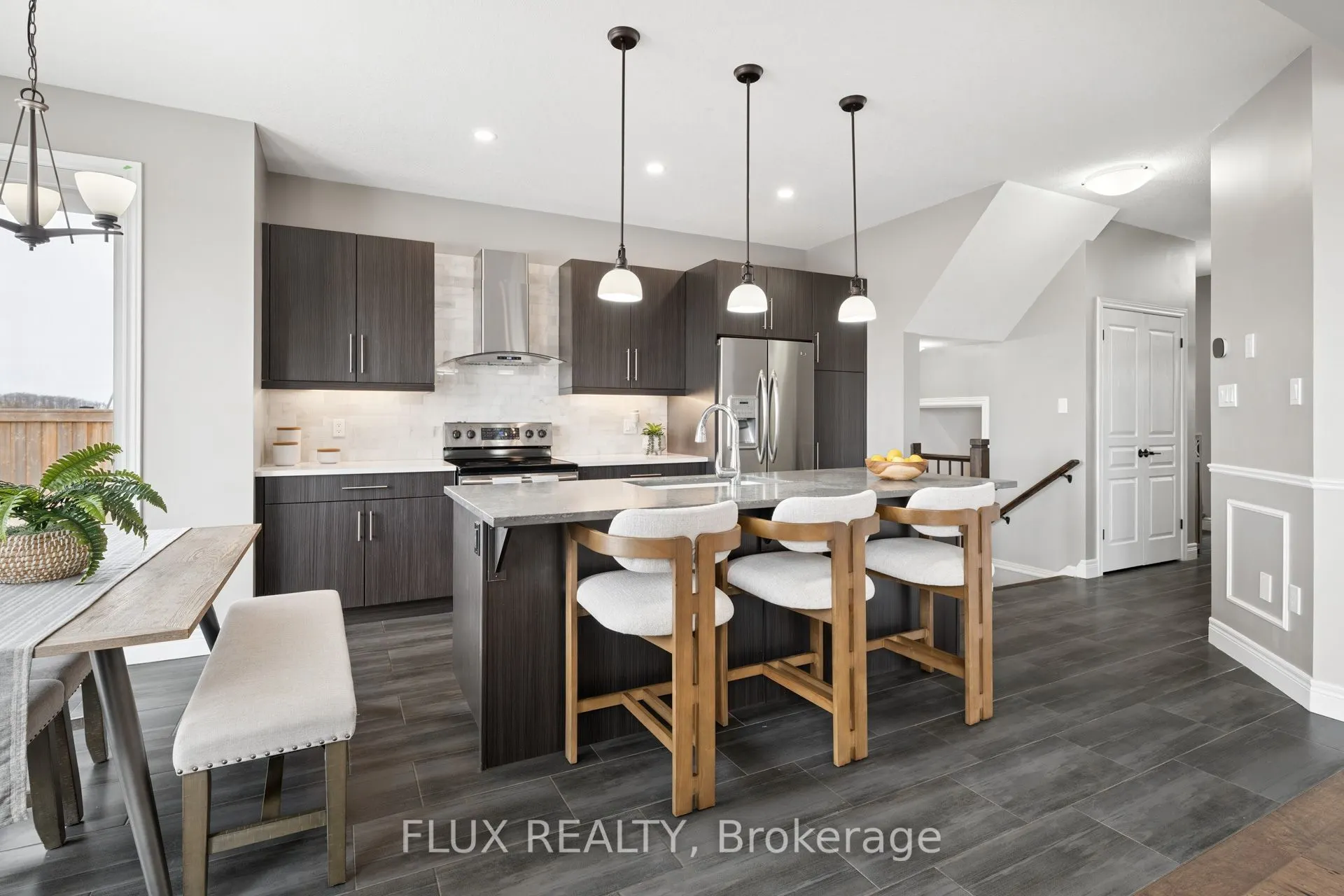 10 Sparrow Crescent