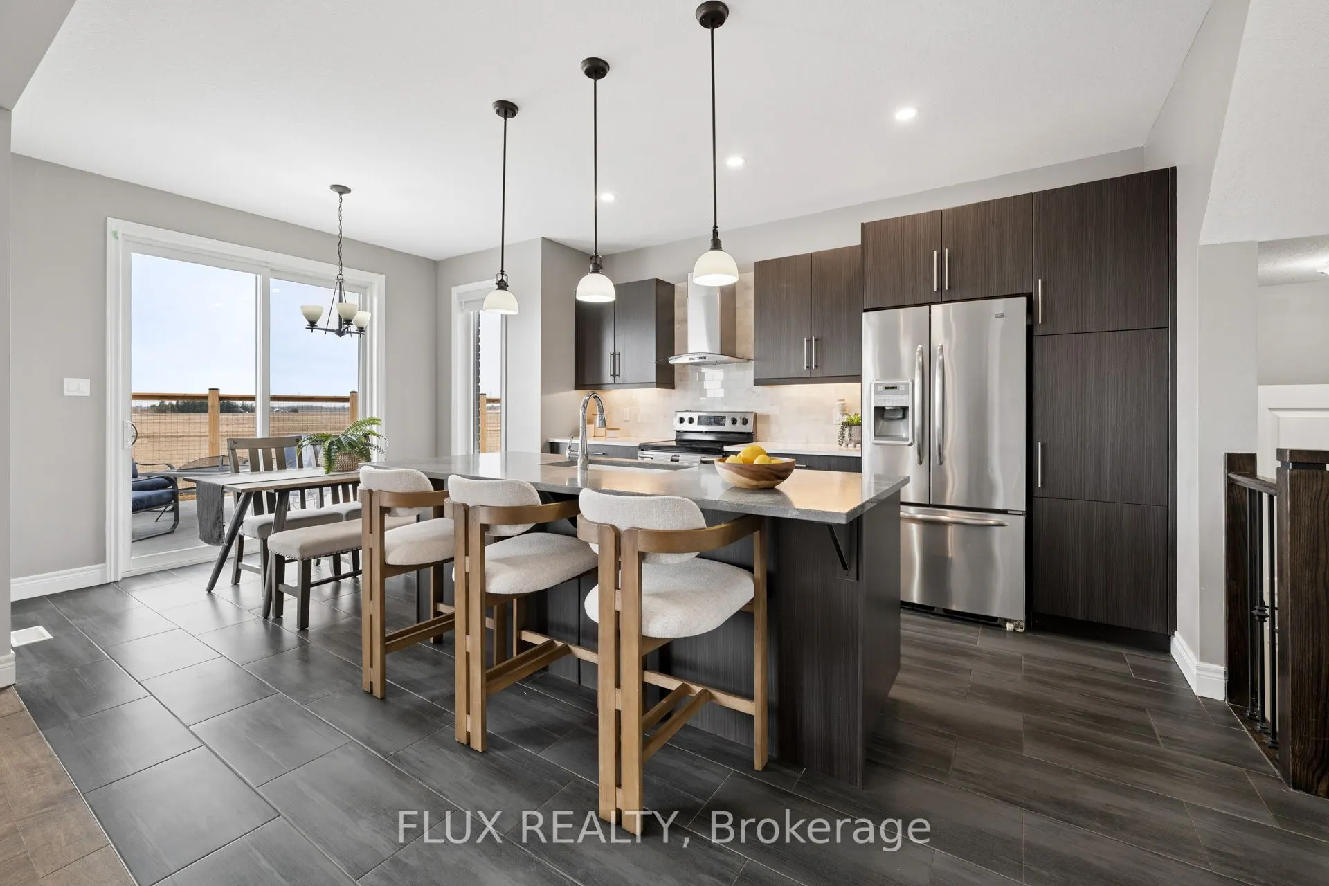 10 Sparrow Crescent