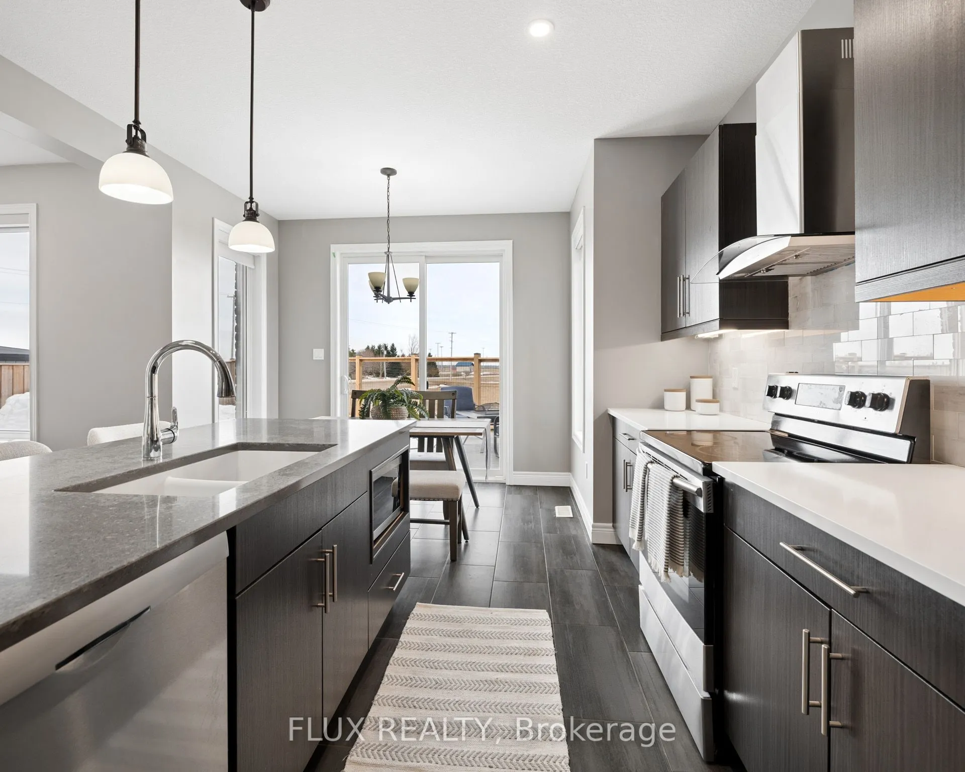 10 Sparrow Crescent