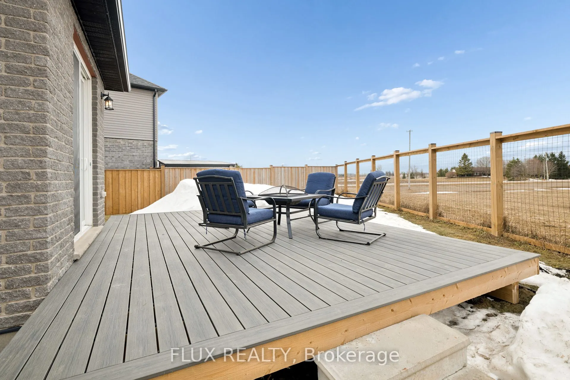 10 Sparrow Crescent