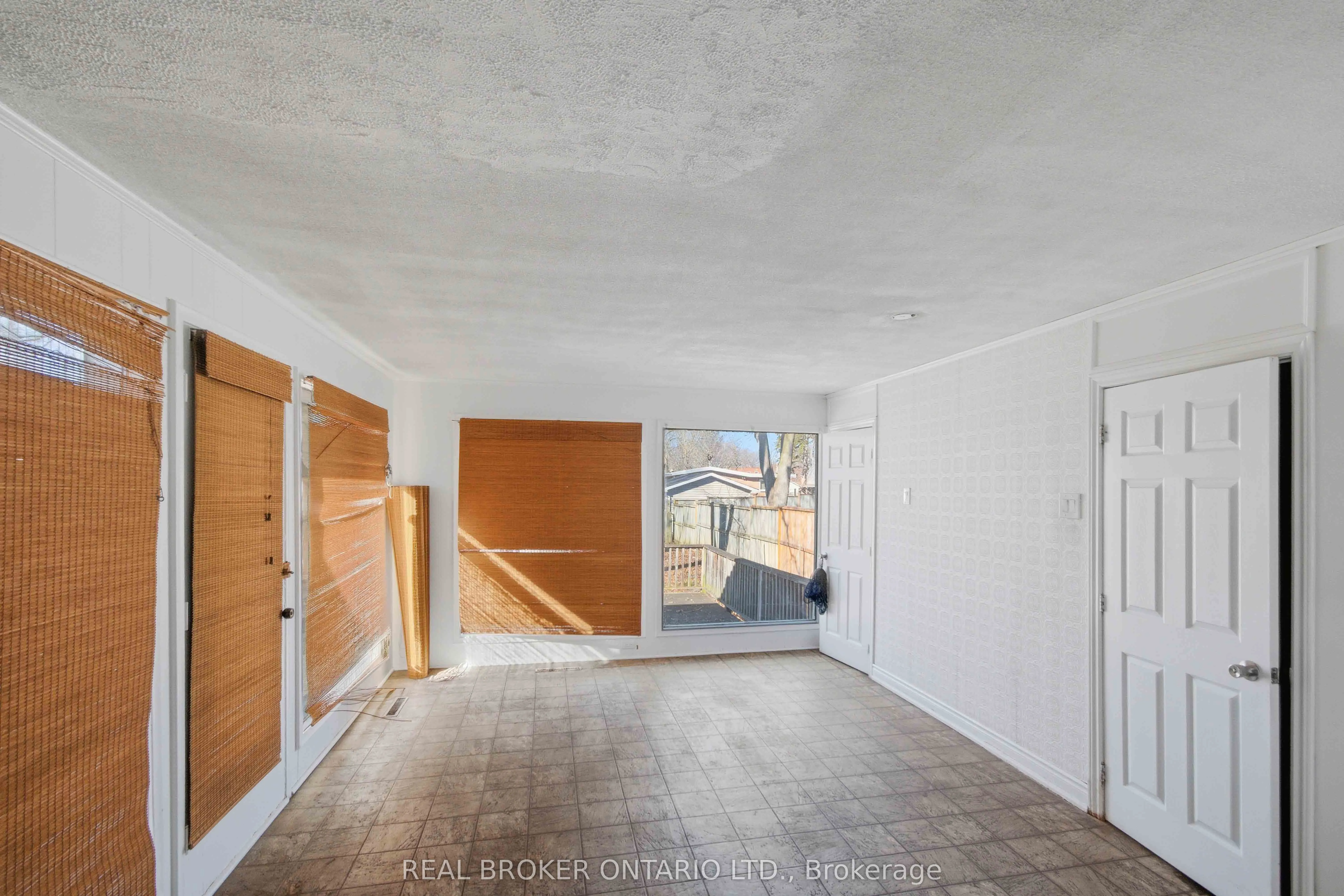 250 Macdonald Avenue