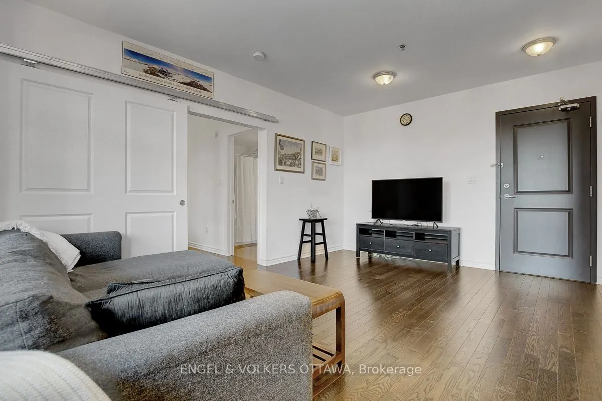 429 Kent Street #428