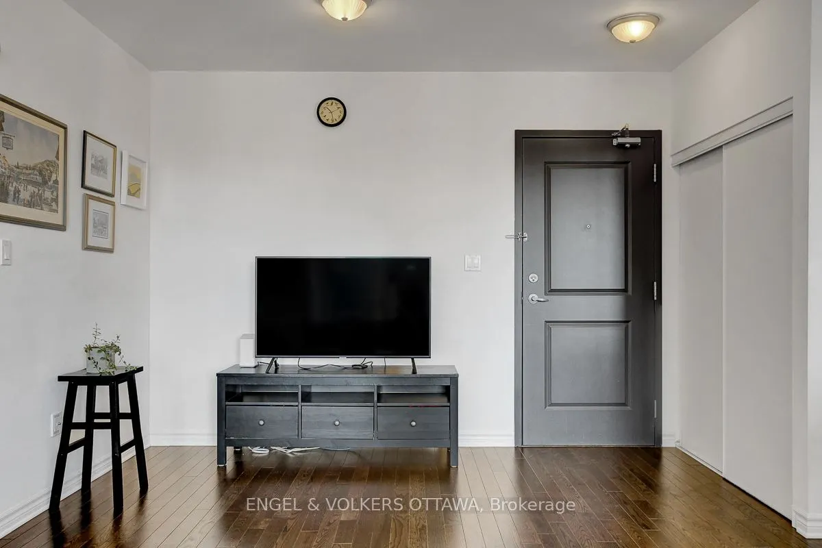 429 Kent Street #428