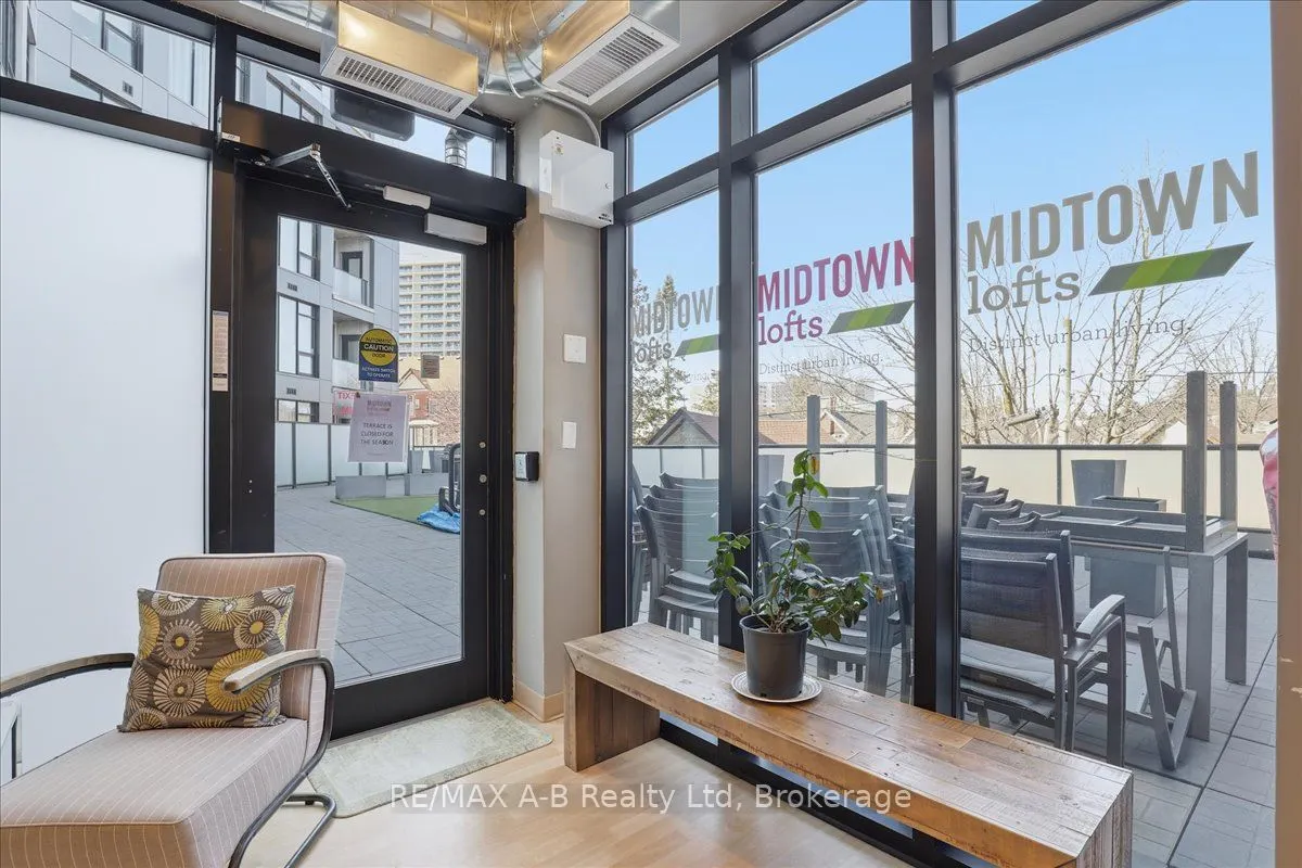 690 King Street W #214