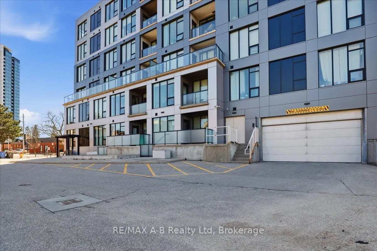 690 King Street W #214