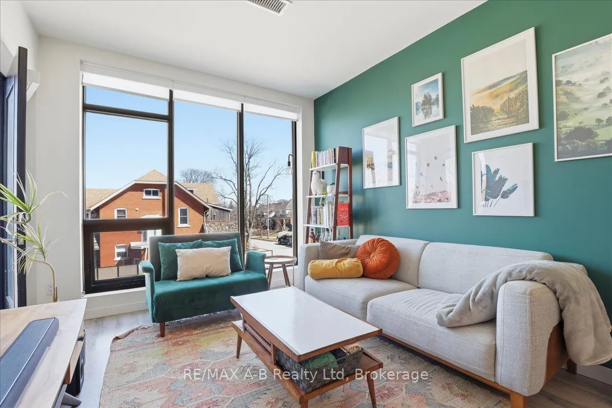 690 King Street W #214