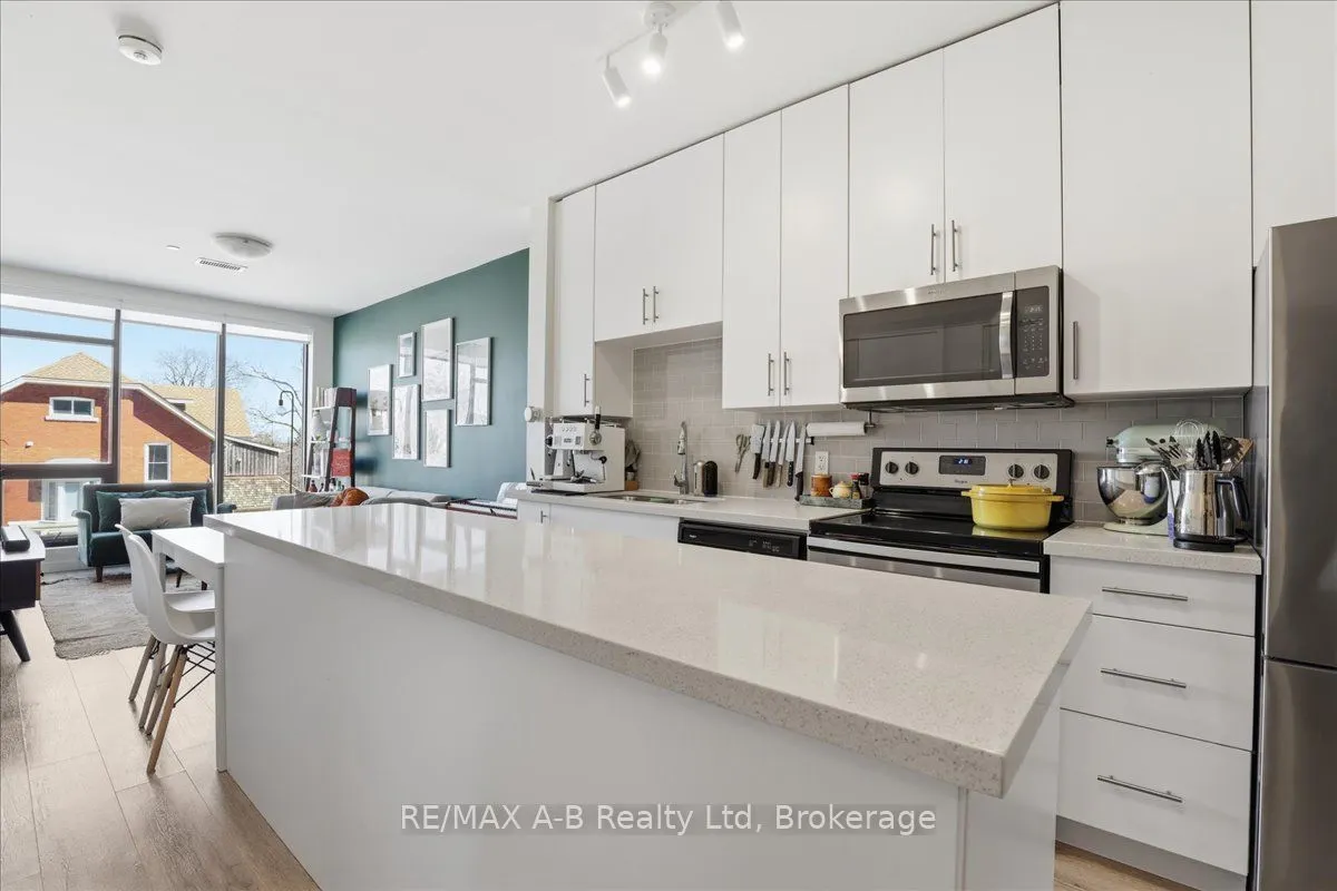 690 King Street W #214