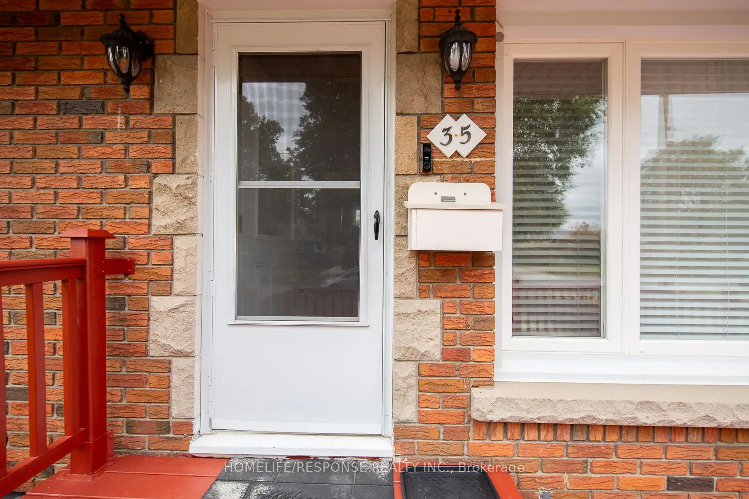 35 PARKDALE Drive