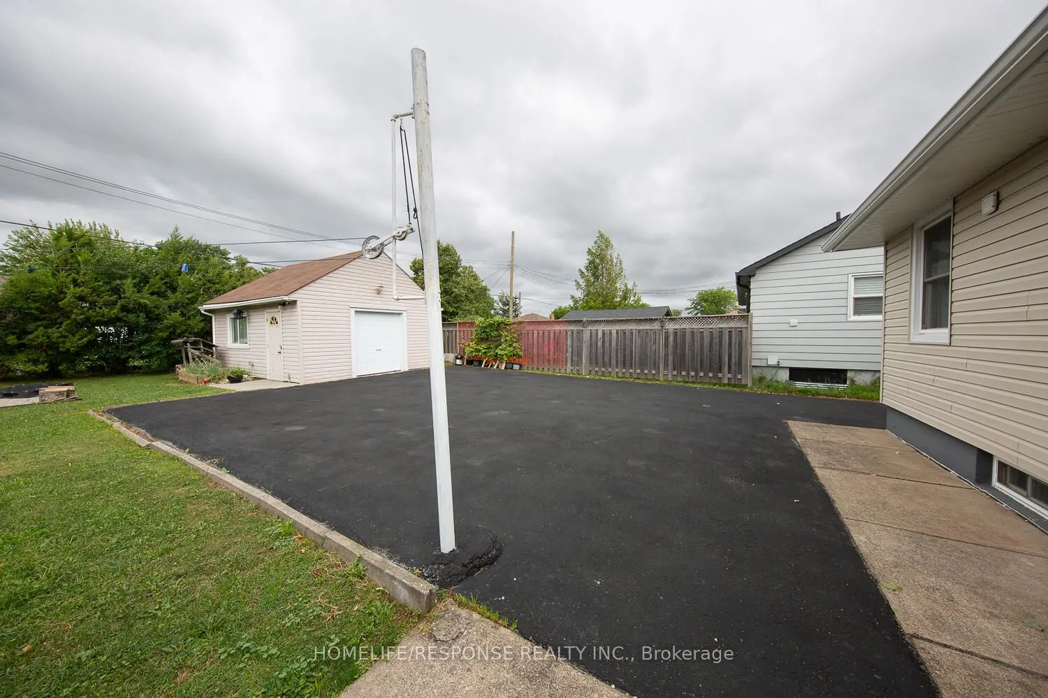 35 PARKDALE Drive