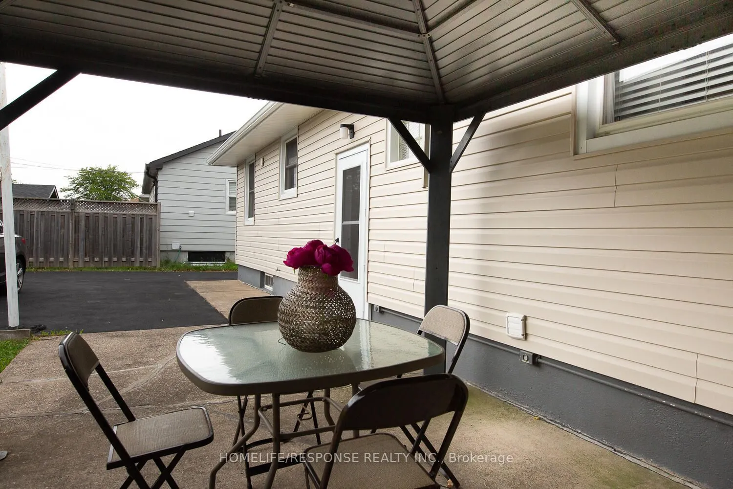 35 PARKDALE Drive