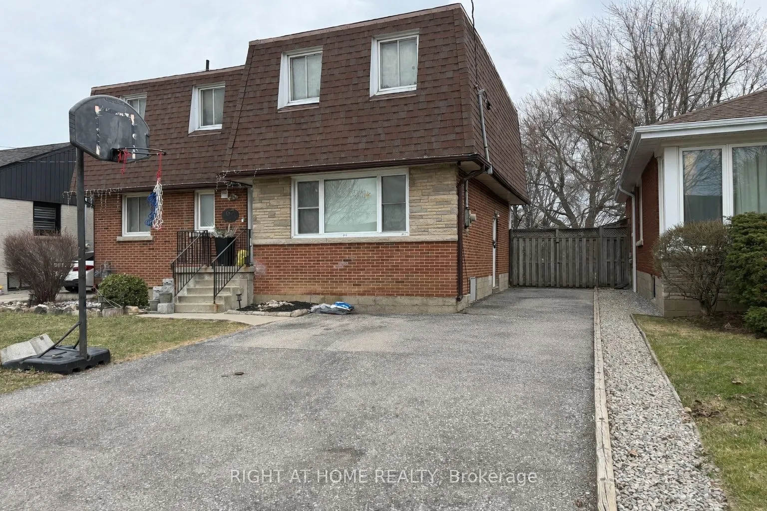 67 Brentwood Drive #Lower