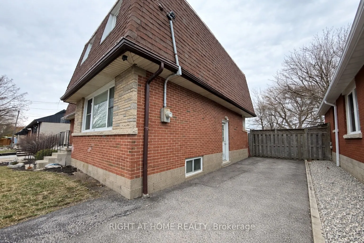67 Brentwood Drive #Lower