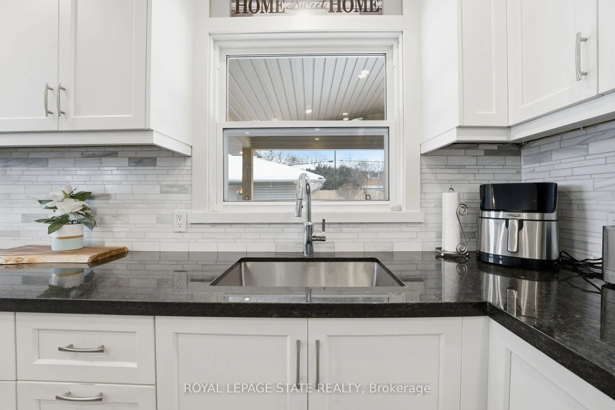 473 Mohawk Road W