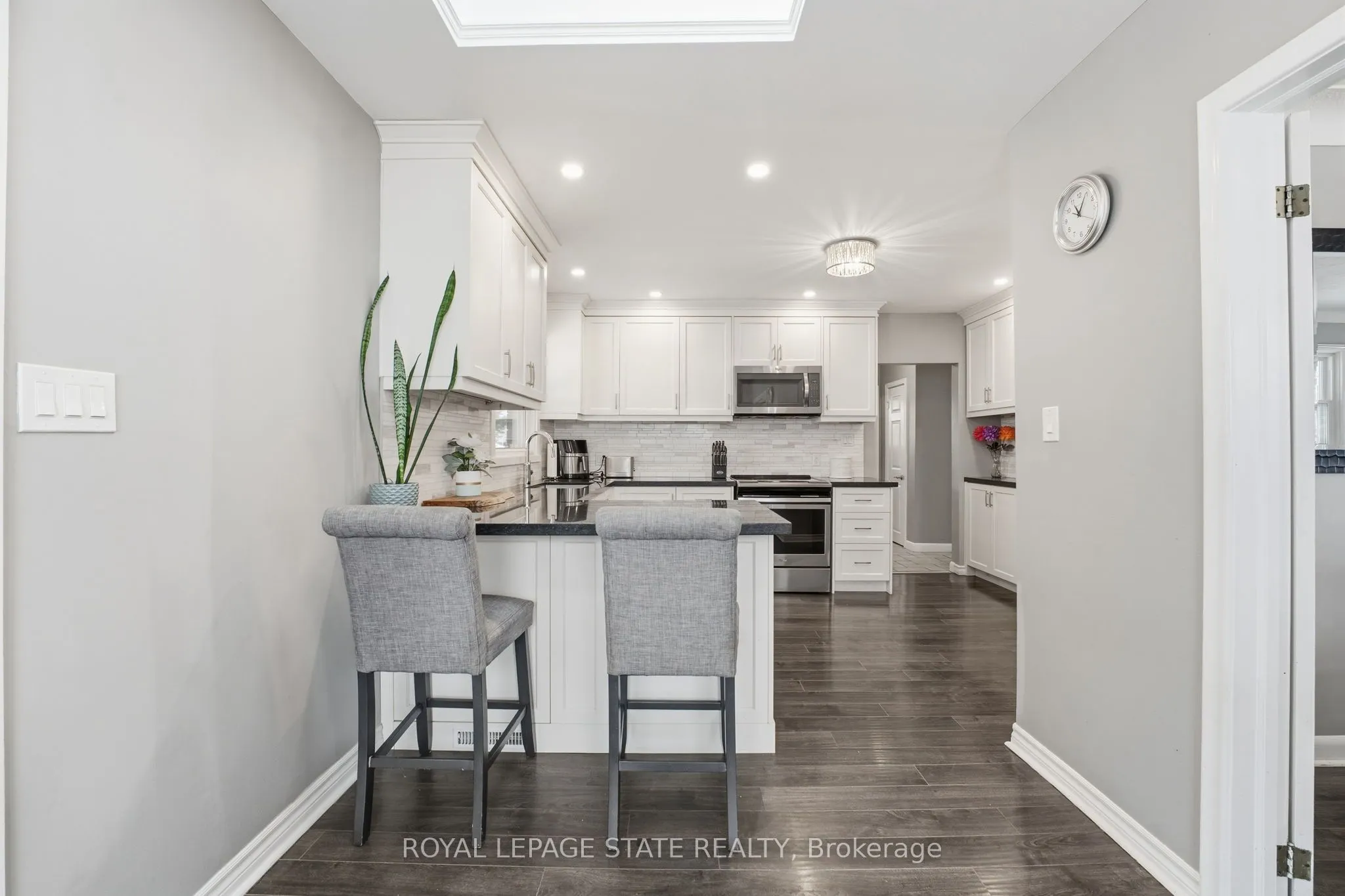 473 Mohawk Road W