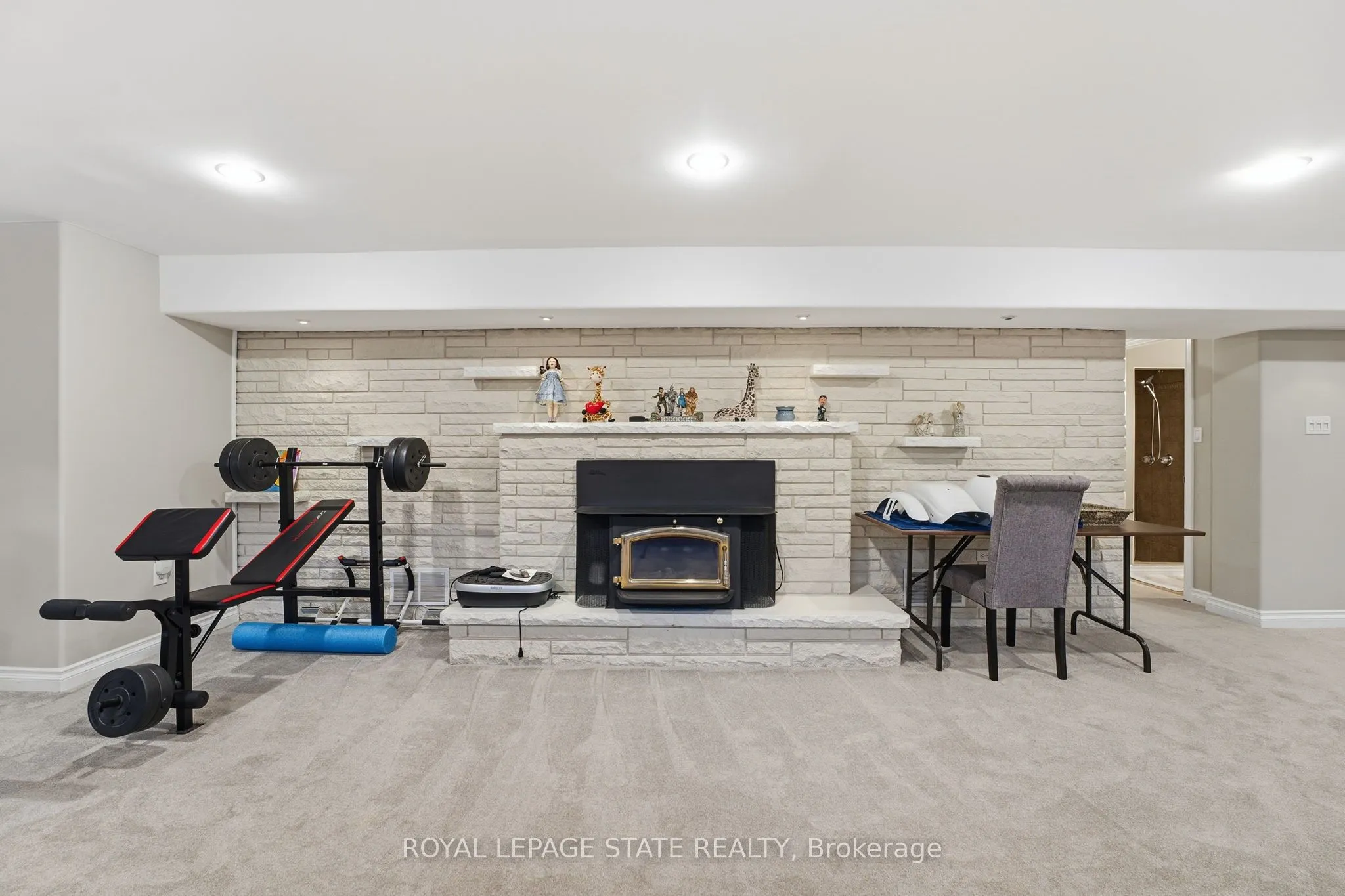 473 Mohawk Road W