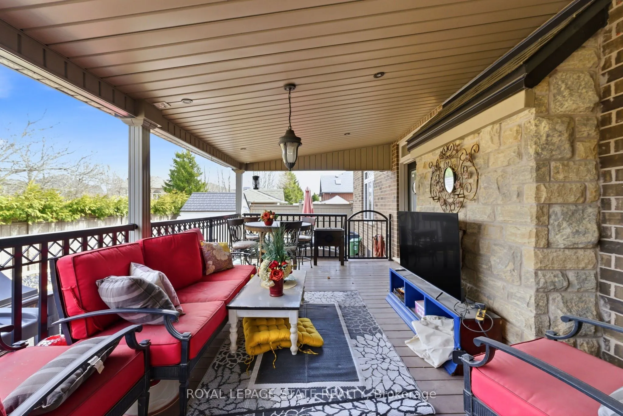 85 Hillcroft Drive