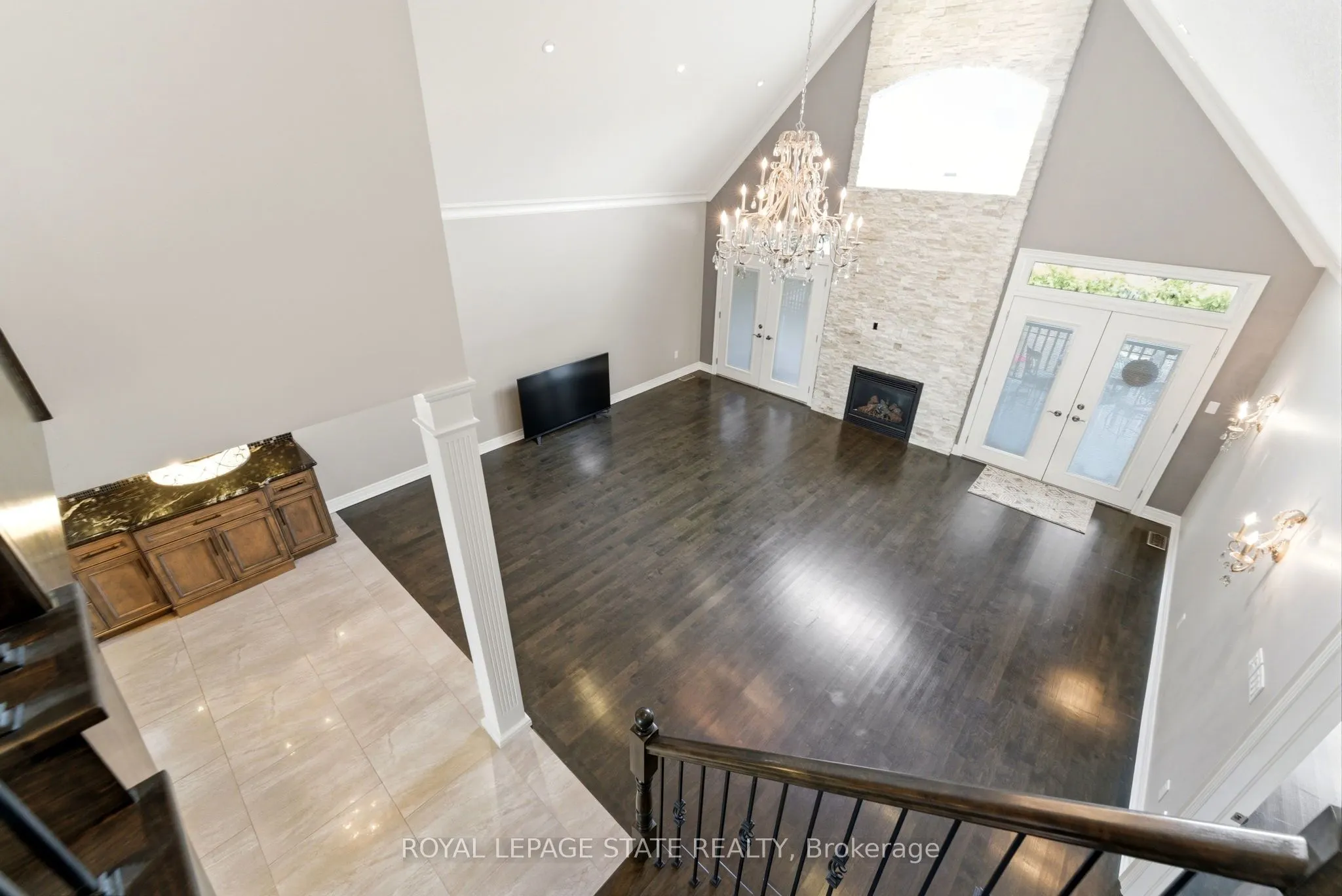 85 Hillcroft Drive
