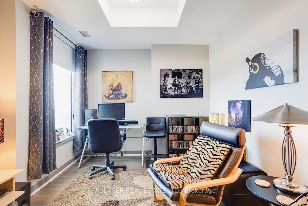 530 De Mazenod Avenue #413