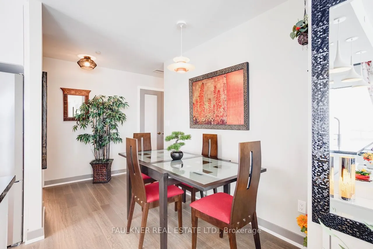 530 De Mazenod Avenue #413