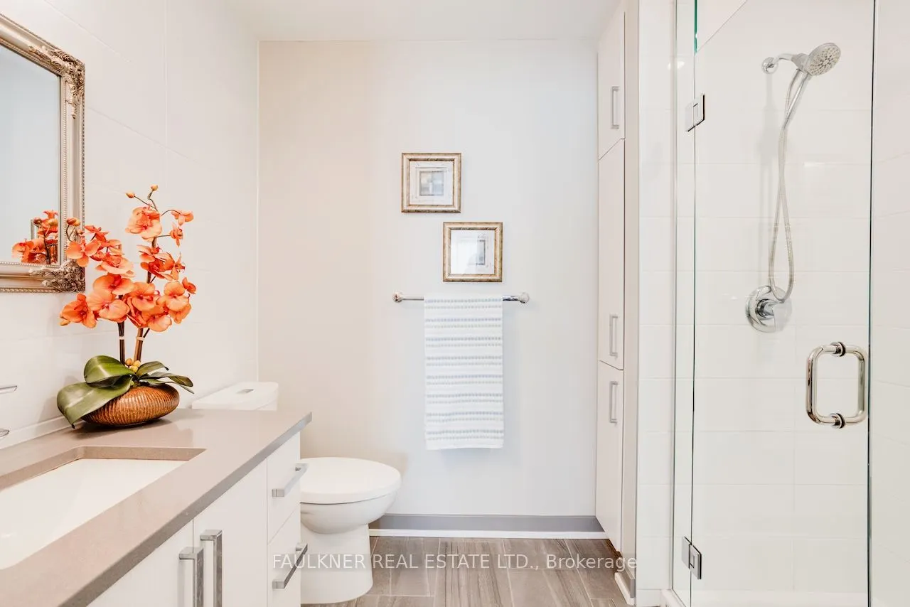 530 De Mazenod Avenue #413
