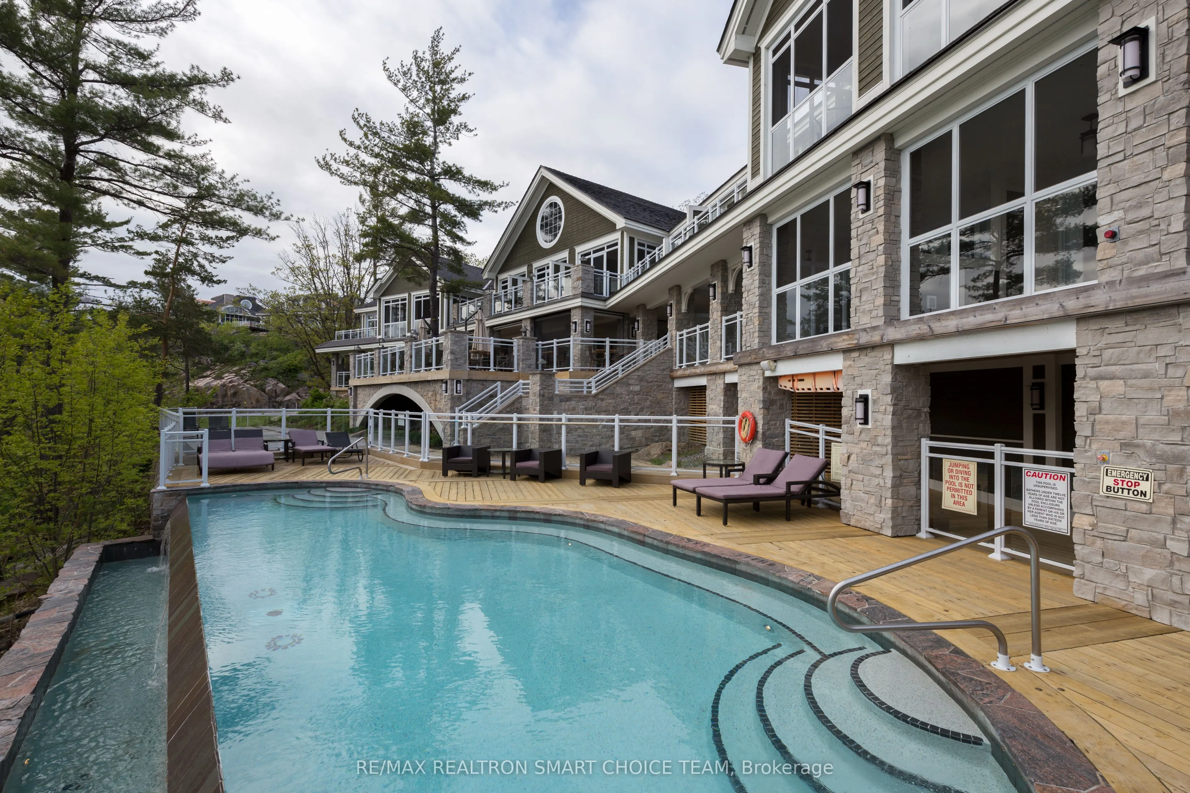 1869 Muskoka 118 Road W #L204-A1&B1