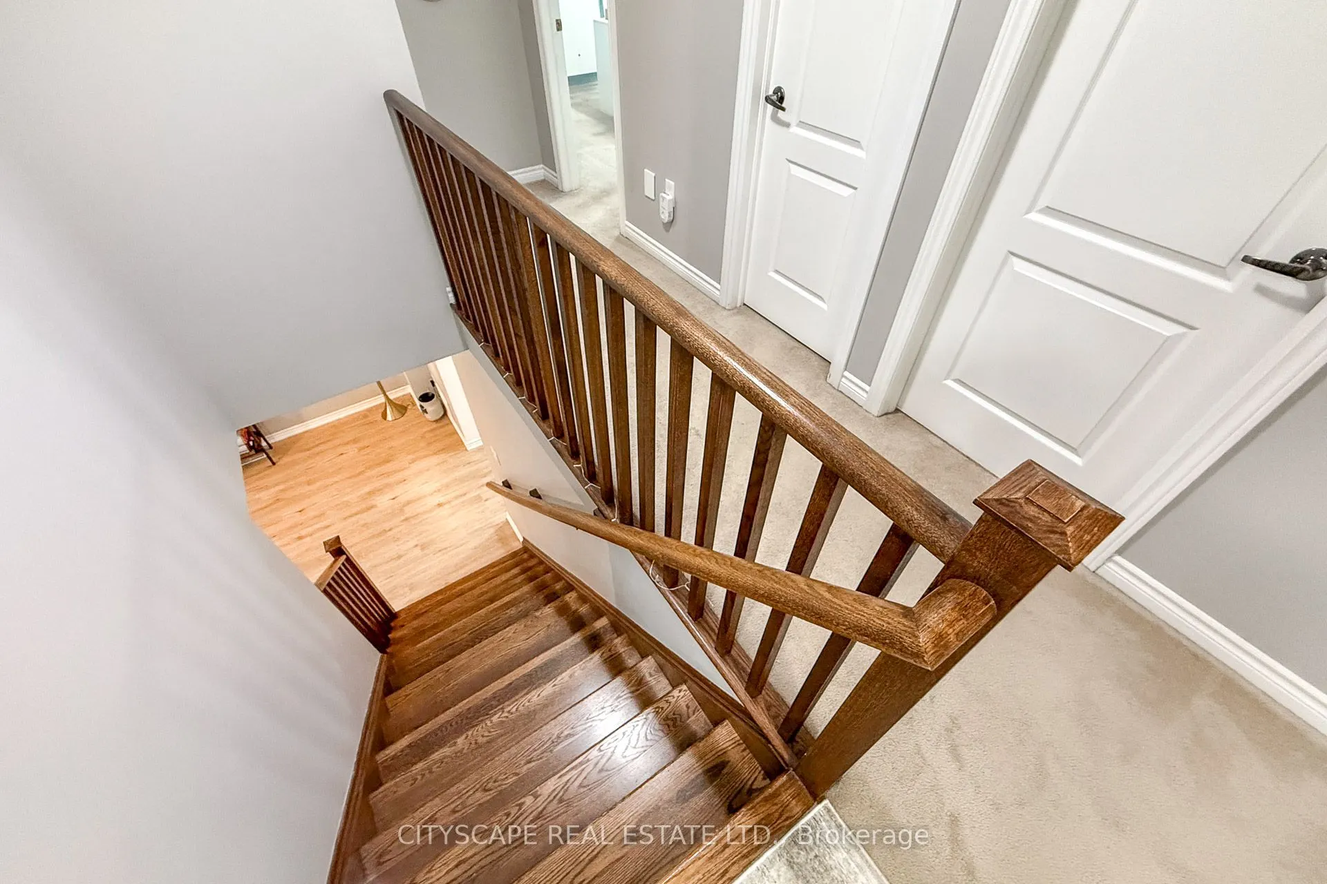 121 Crafter Crescent