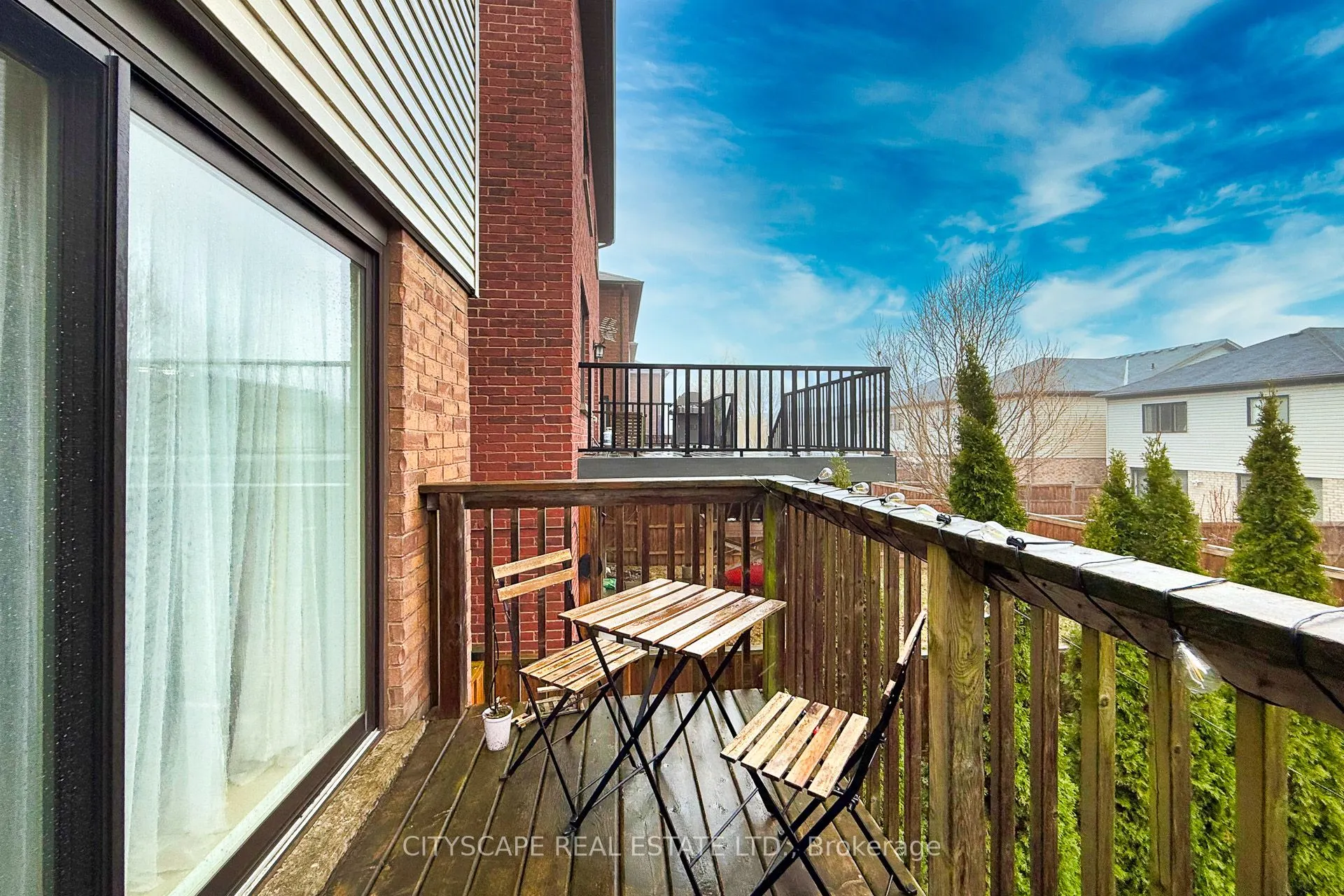 121 Crafter Crescent