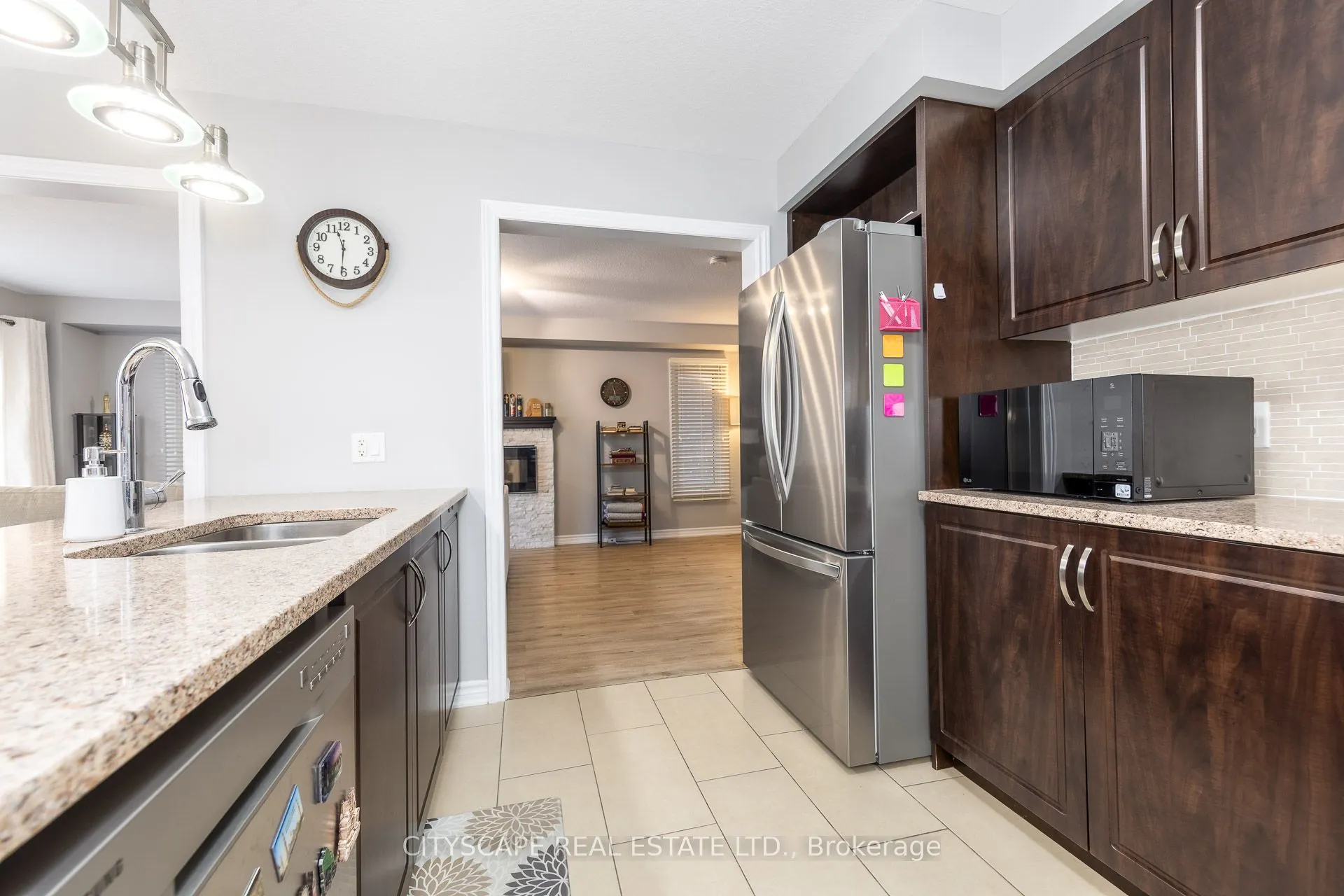 121 Crafter Crescent
