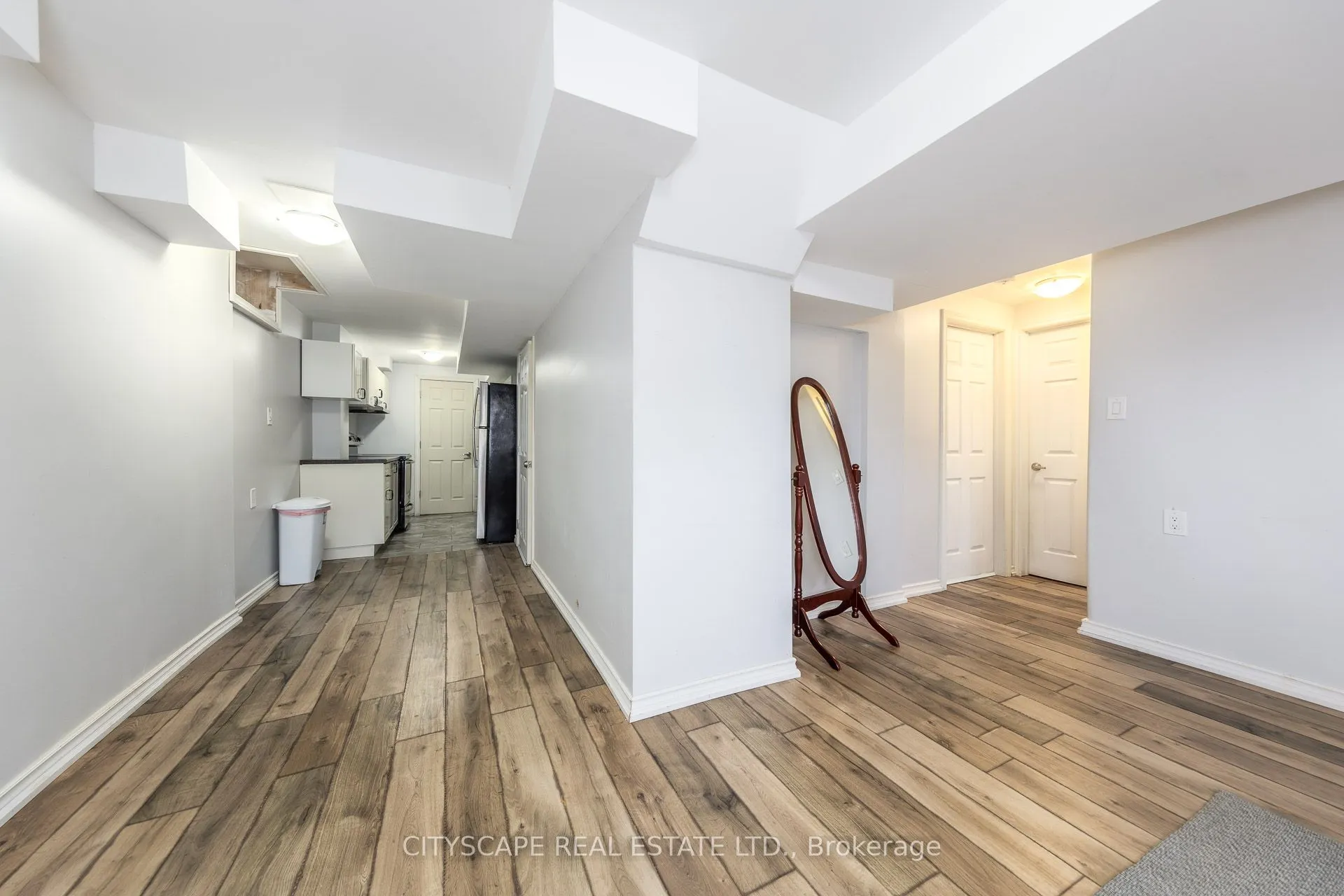 121 Crafter Crescent
