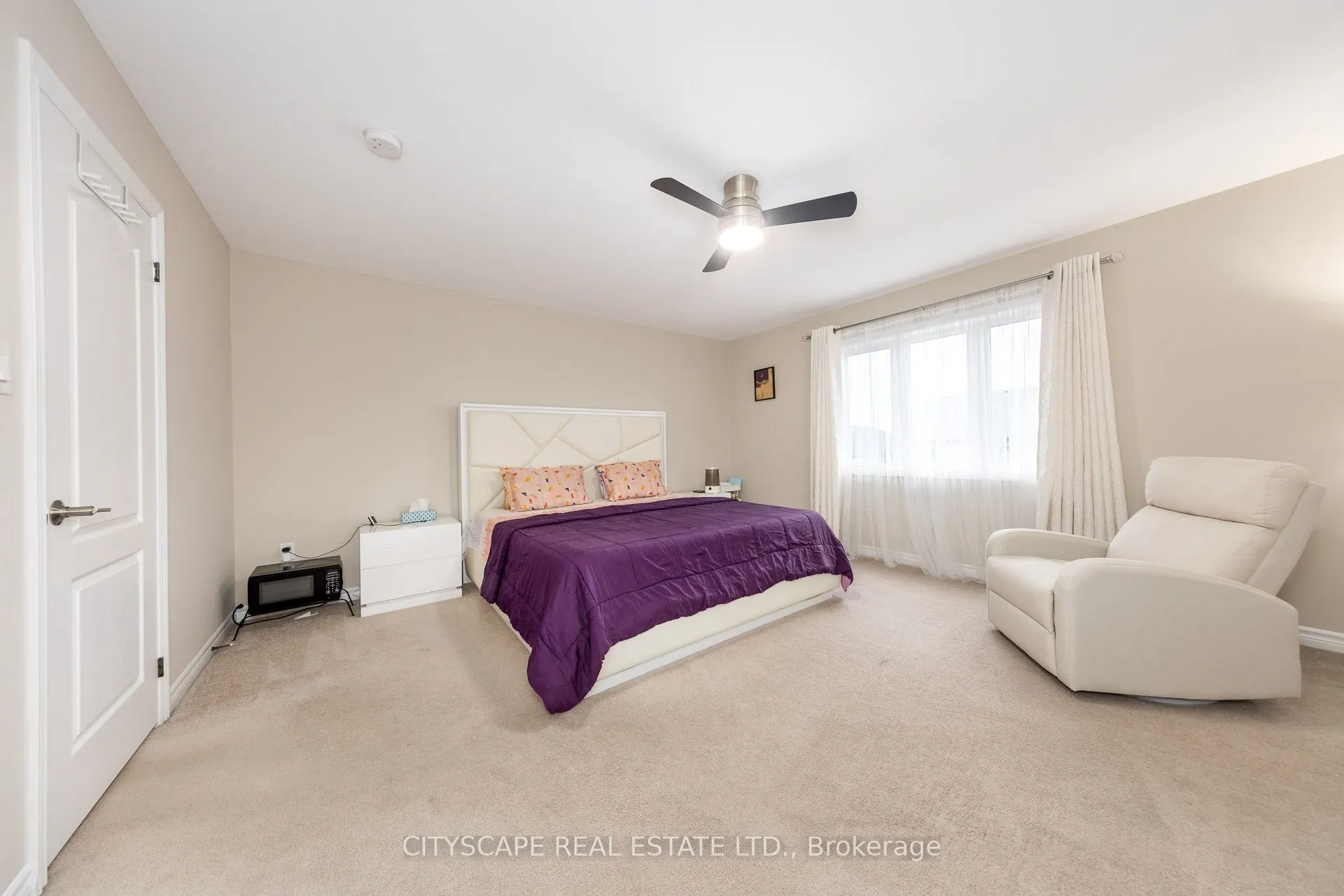 121 Crafter Crescent