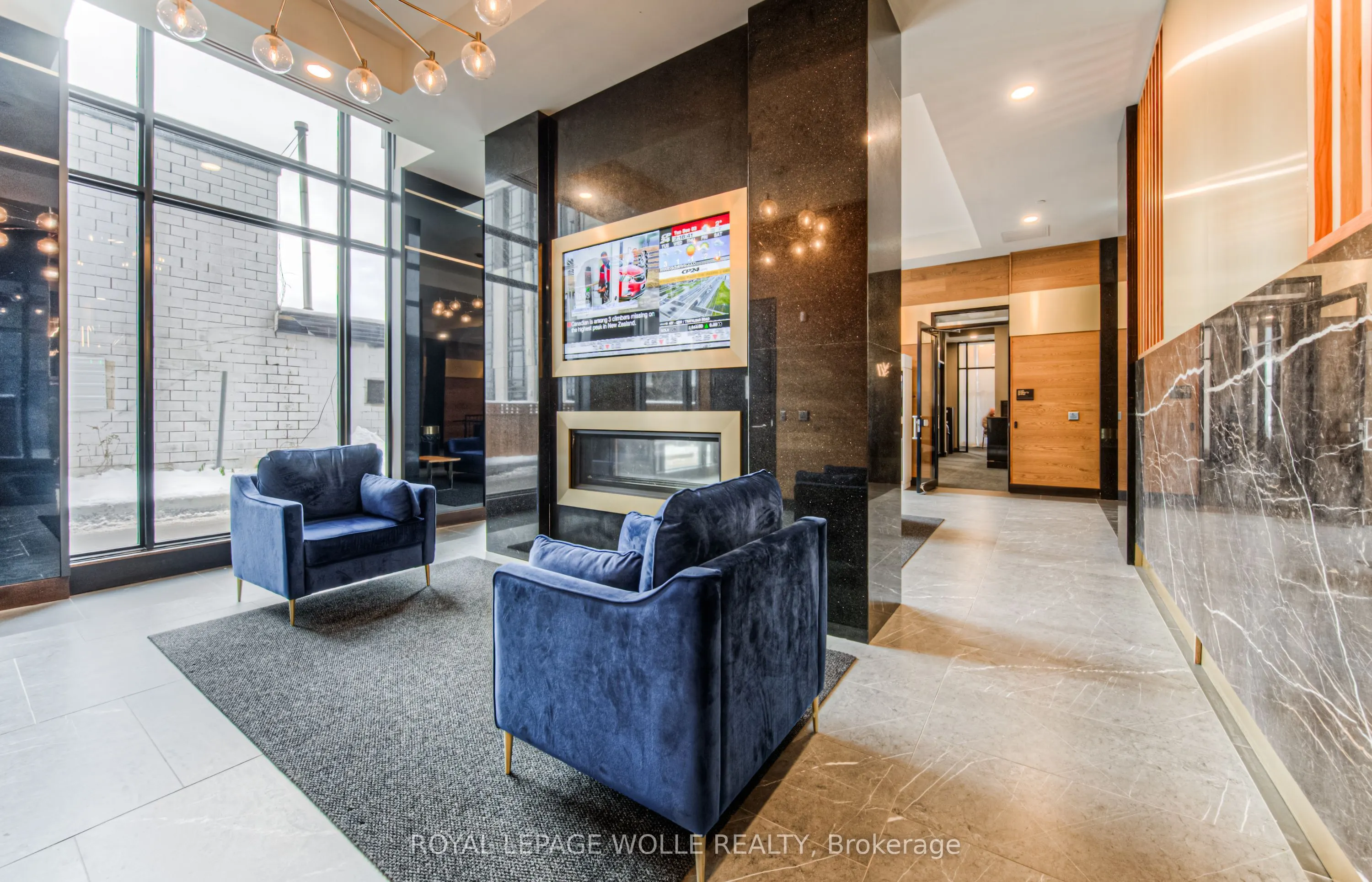 145 Columbia Street W #1210