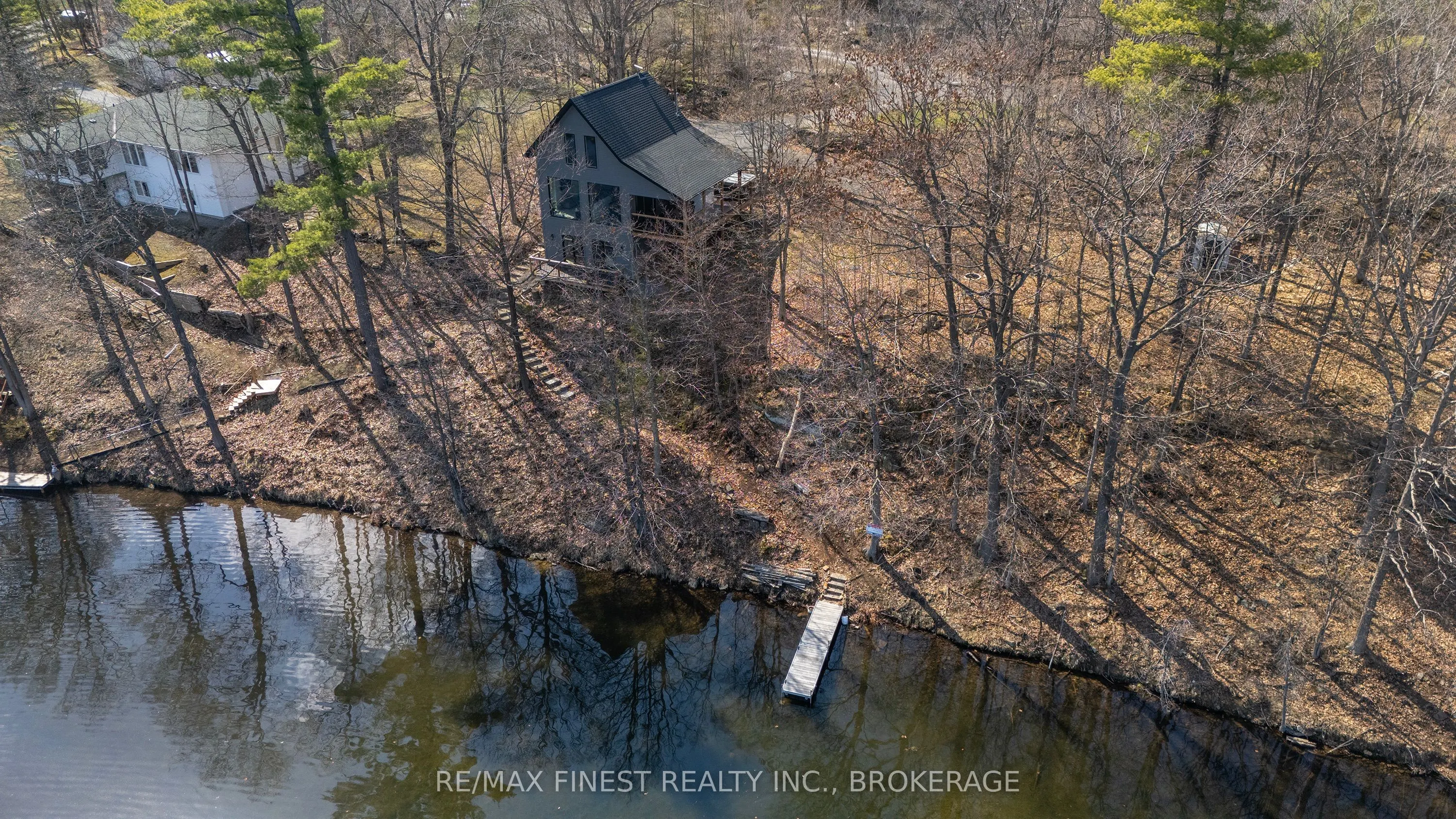 1005 MacDonald Lane