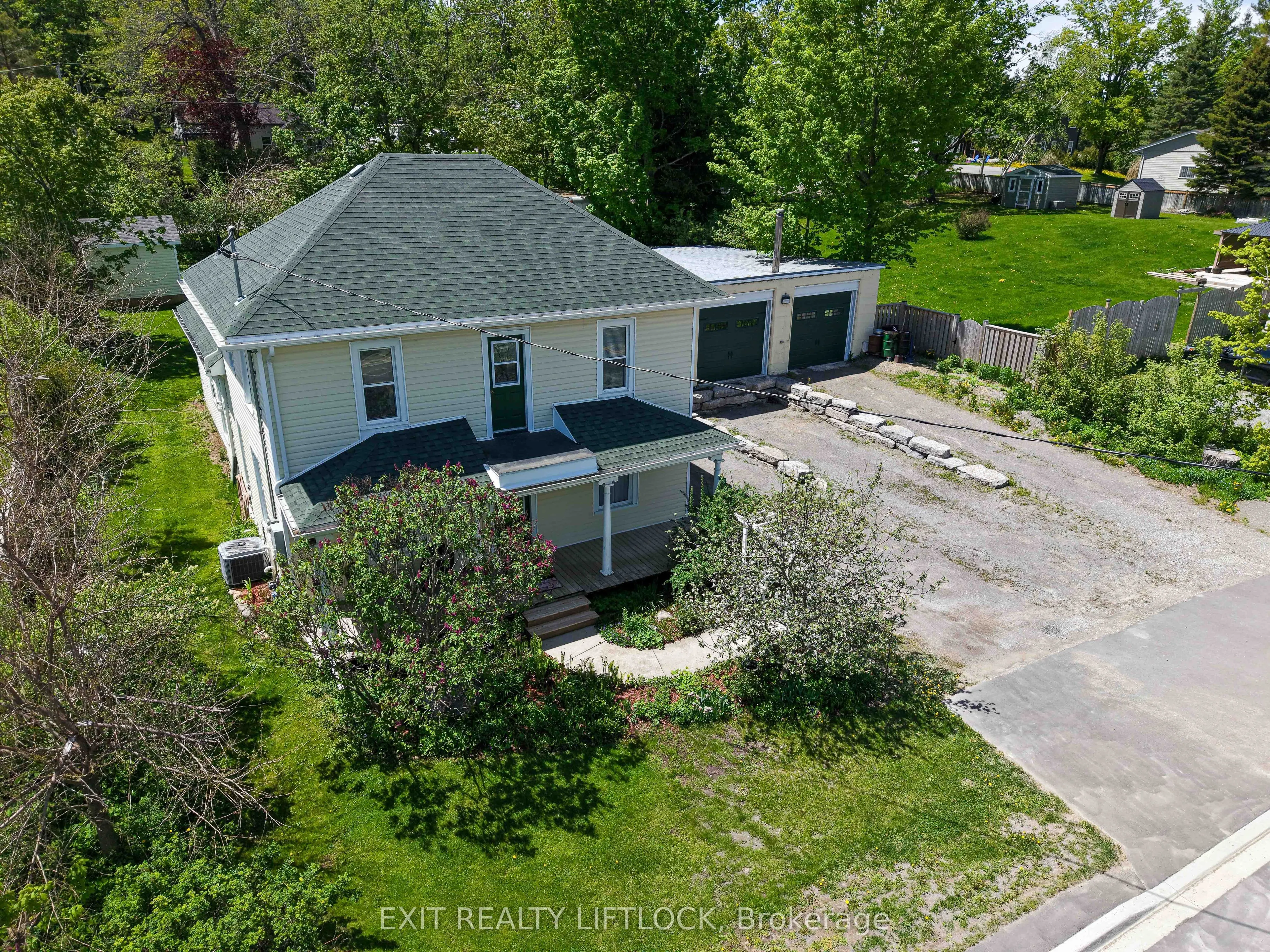 2464 Queen Mary Street