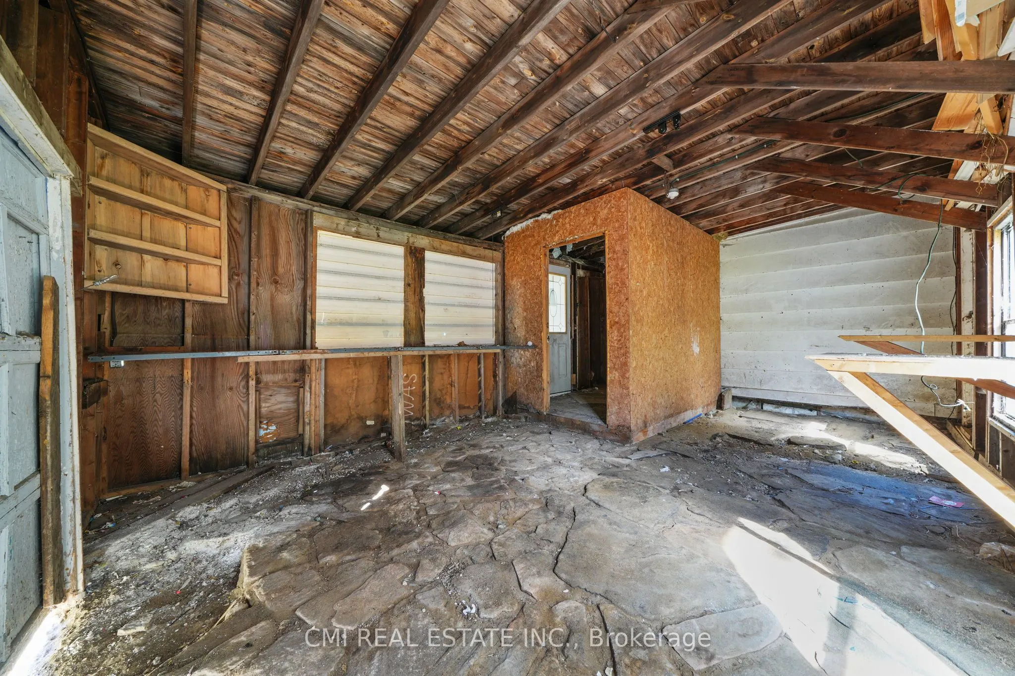 1093 South Lake Road