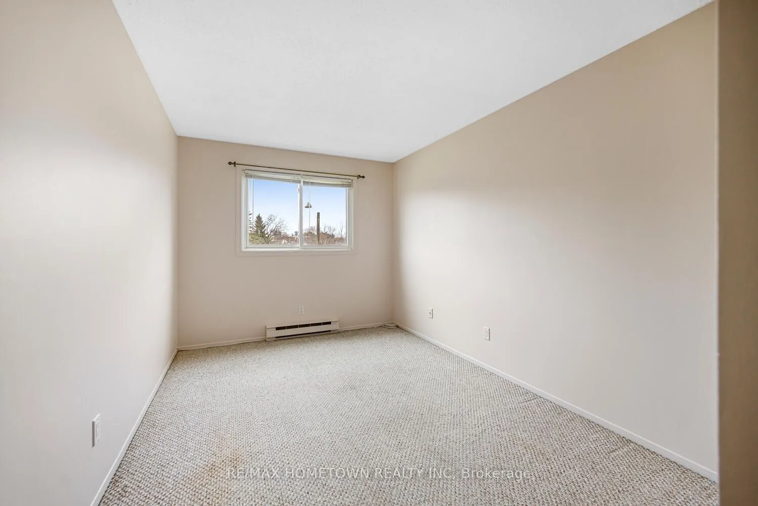 6 Charlotte Place #17